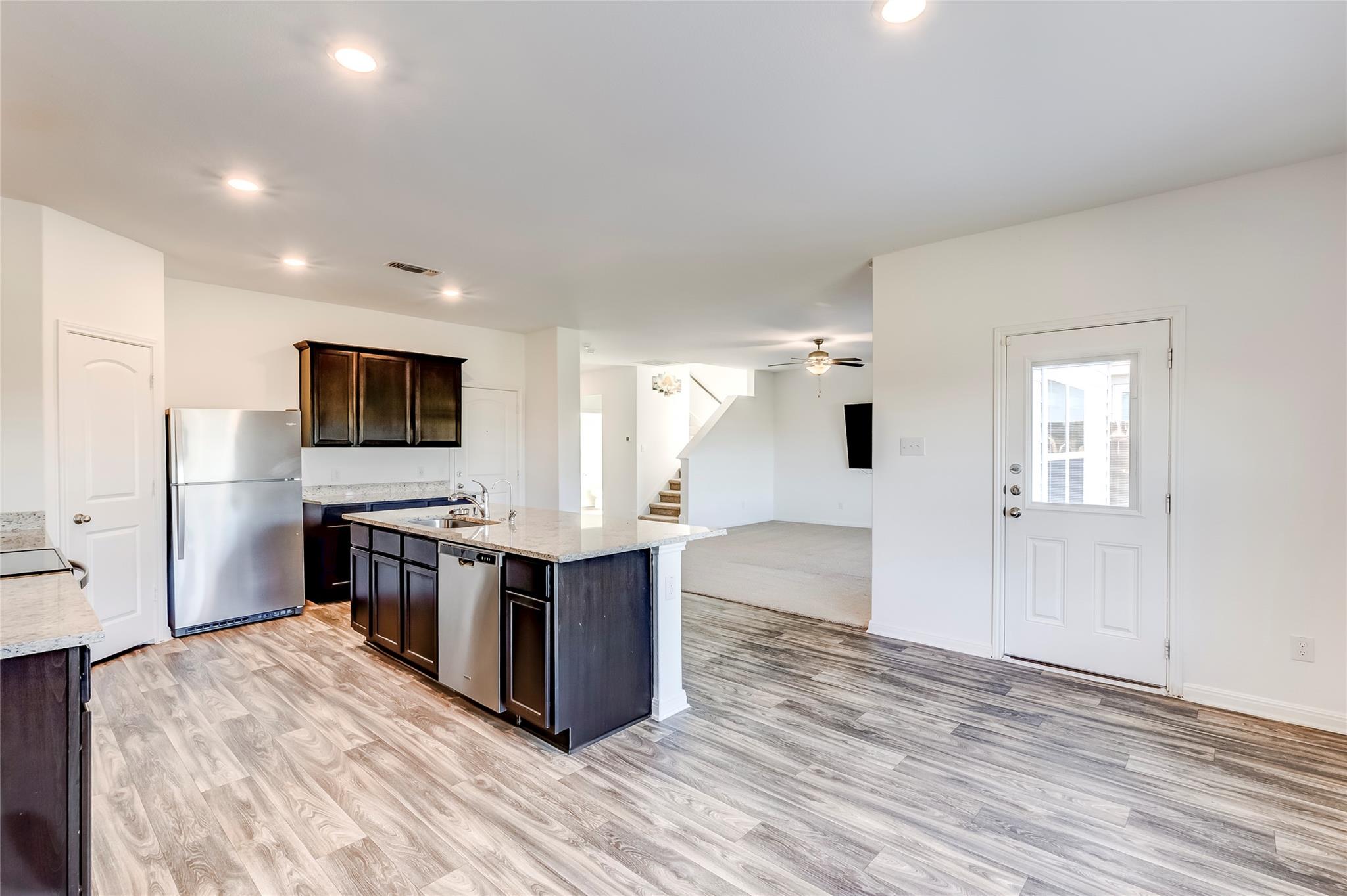 109 Riverdale Dr, Jarrell, TX 76537