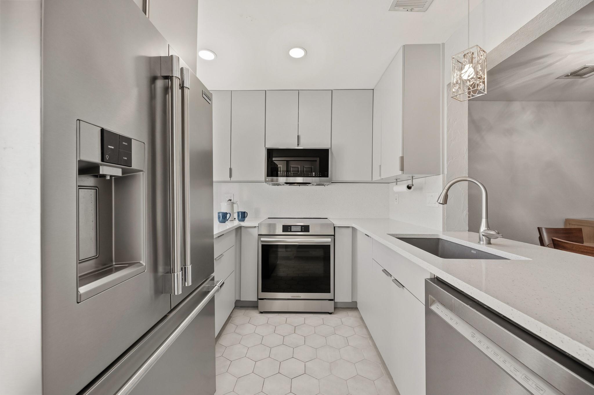 11901 E Swearingen Dr # 27, Austin, TX 78758