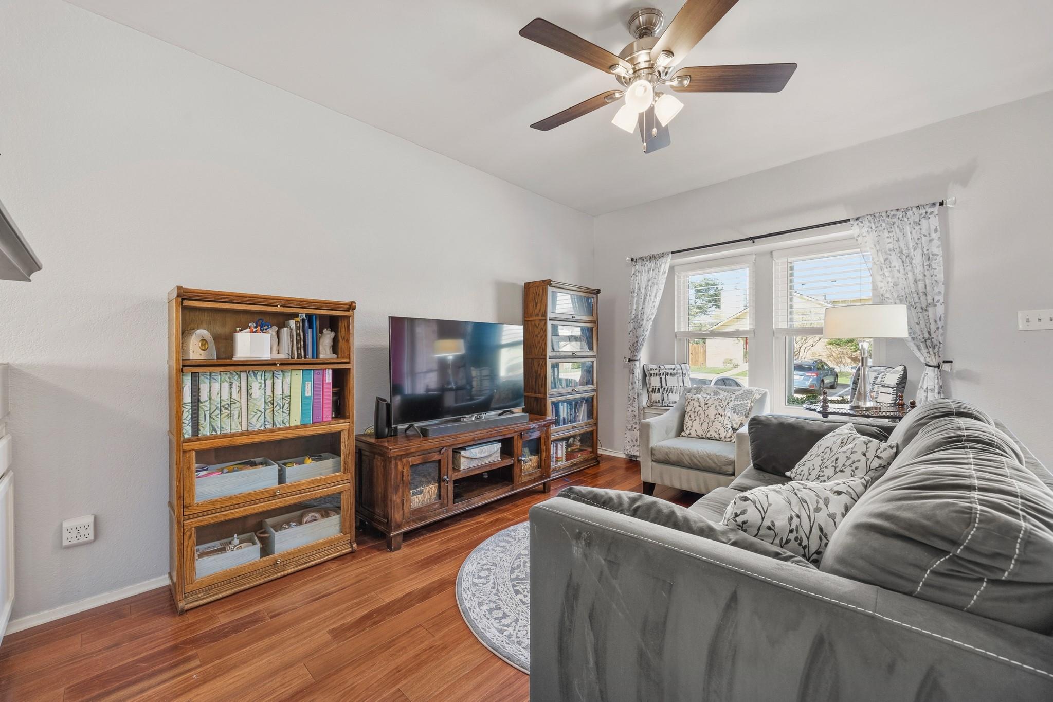 11901 E Swearingen Dr # 27, Austin, TX 78758