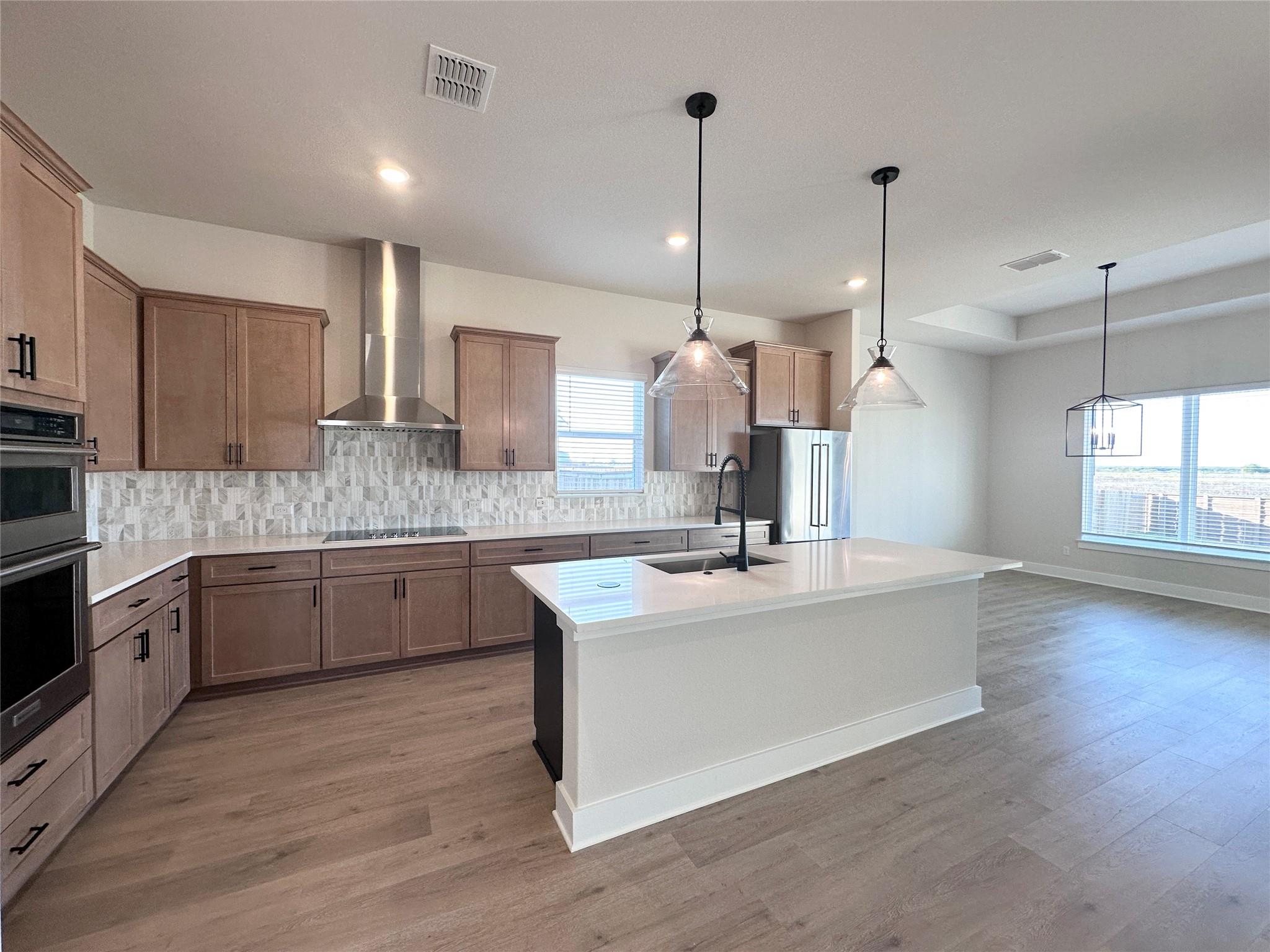 232 E Luna Blue Ln, Jarrell, TX 76537