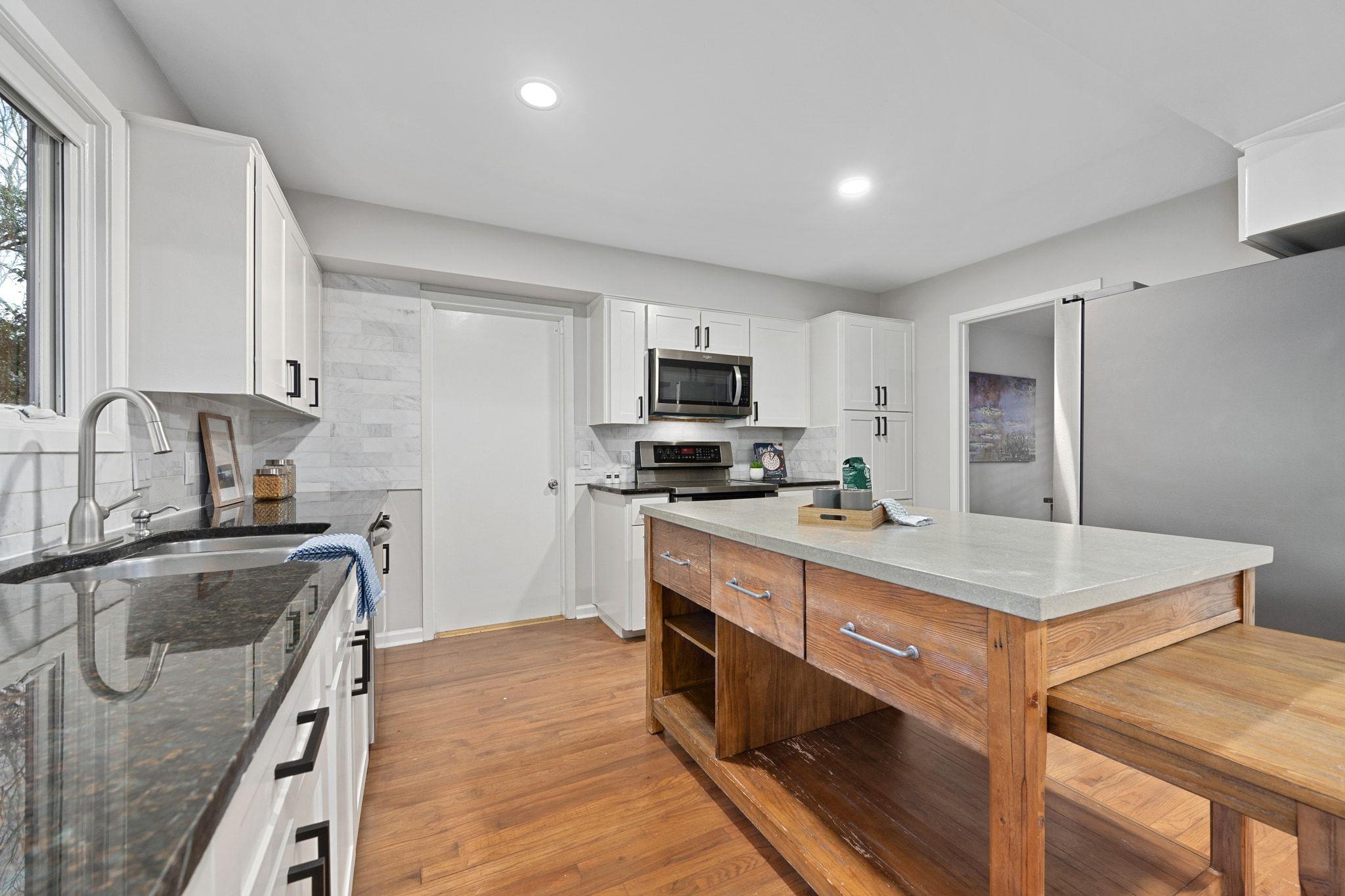 2411 Lost Creek Blvd, Austin, TX 78746