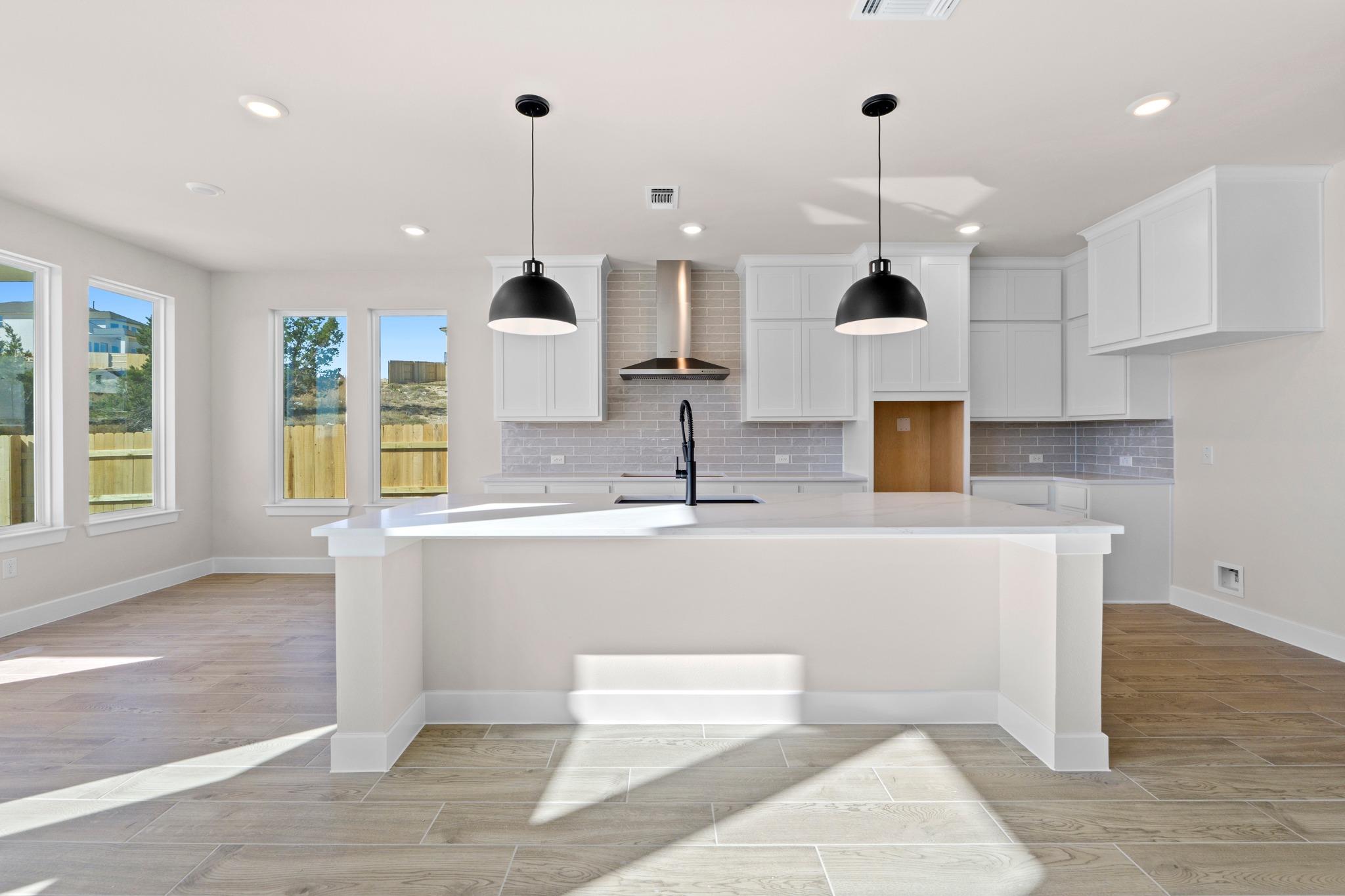 109 Rightfield Dr, Liberty Hill, TX 78642