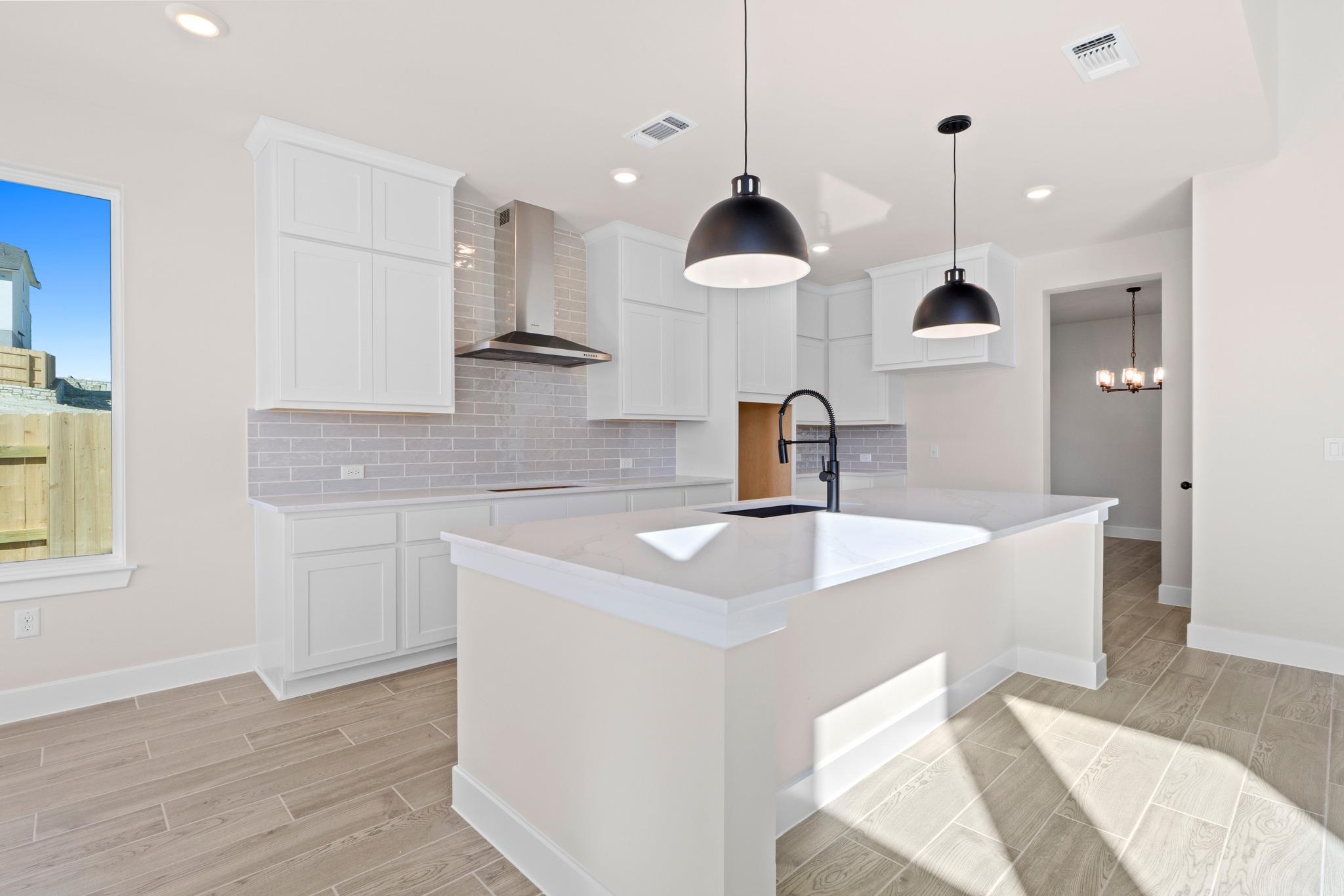 109 Rightfield Dr, Liberty Hill, TX 78642