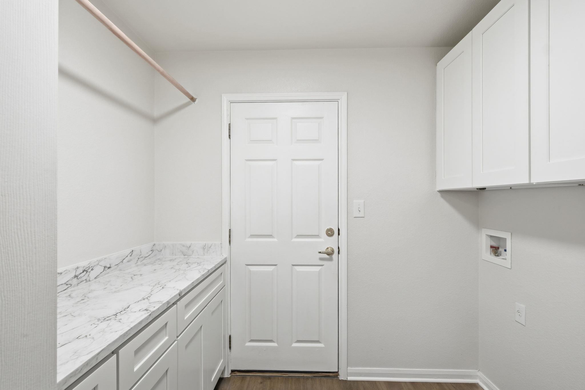 102 Bosque Dr, Hutto, TX 78634