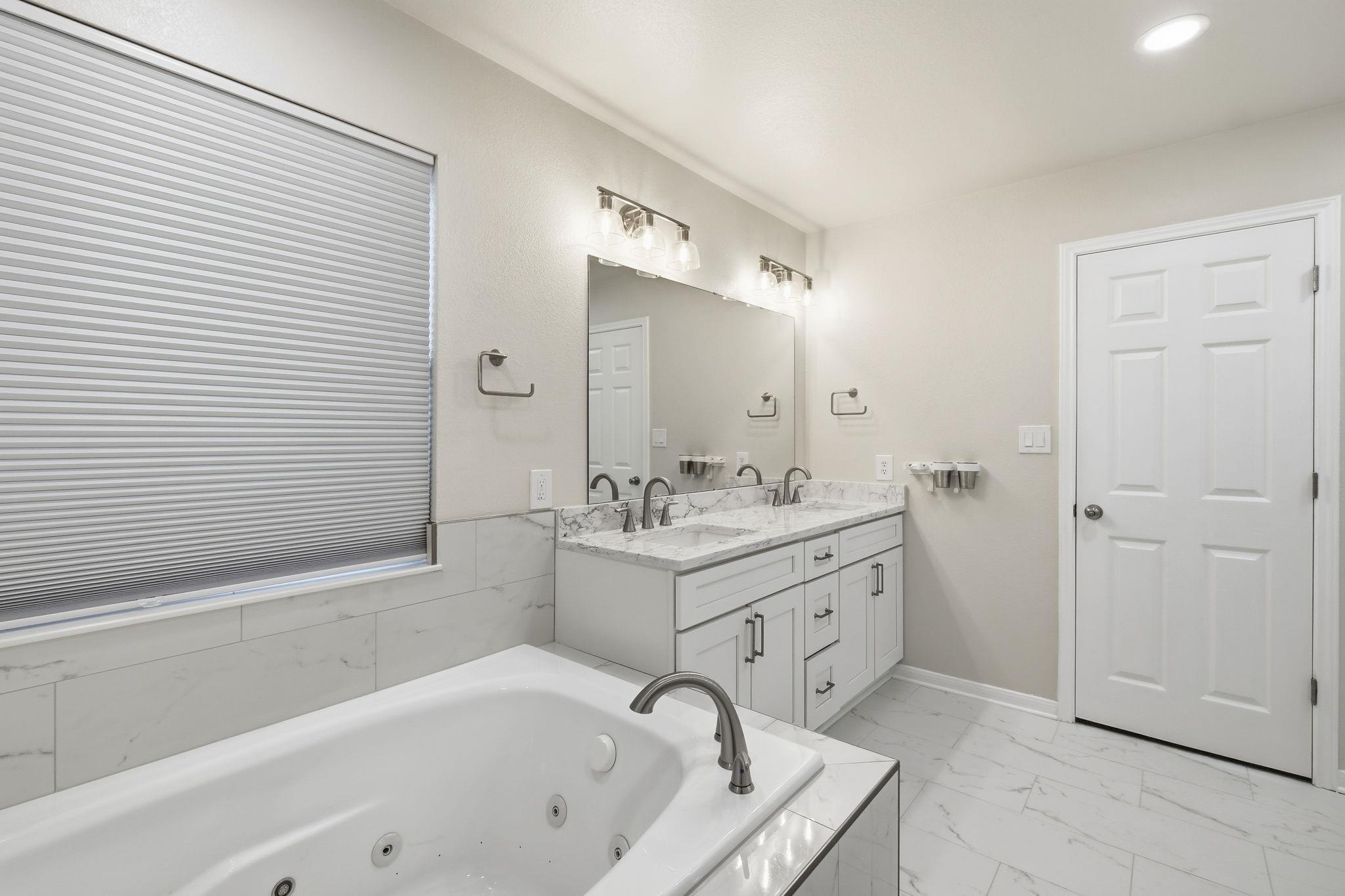 102 Bosque Dr, Hutto, TX 78634