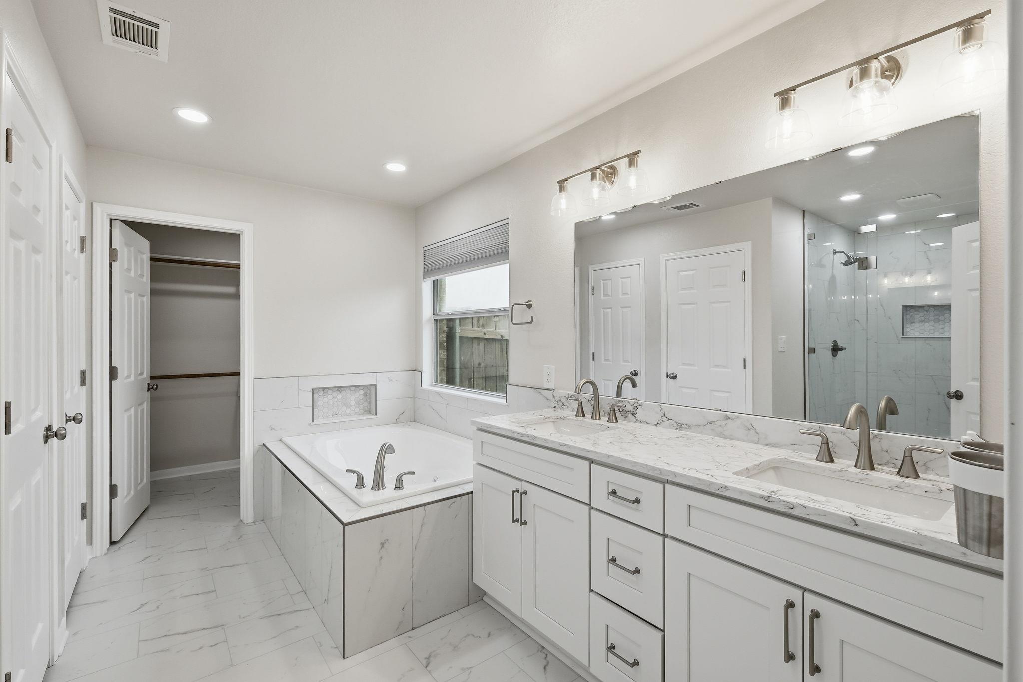 102 Bosque Dr, Hutto, TX 78634