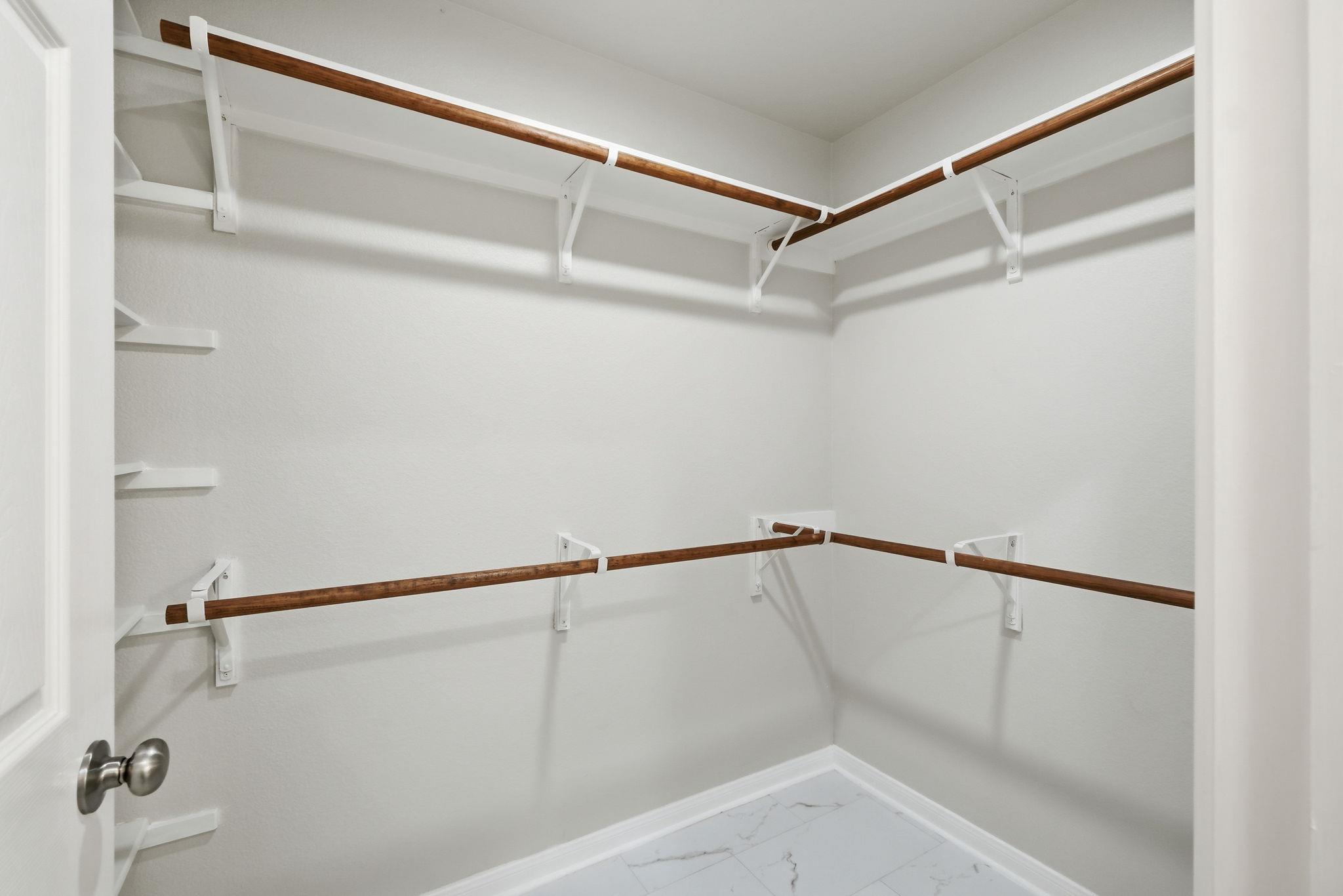 102 Bosque Dr, Hutto, TX 78634