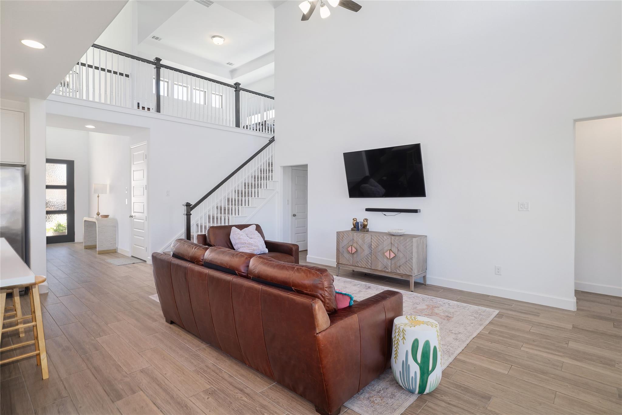 102 FORTUNA Ct, Liberty Hill, TX 78642