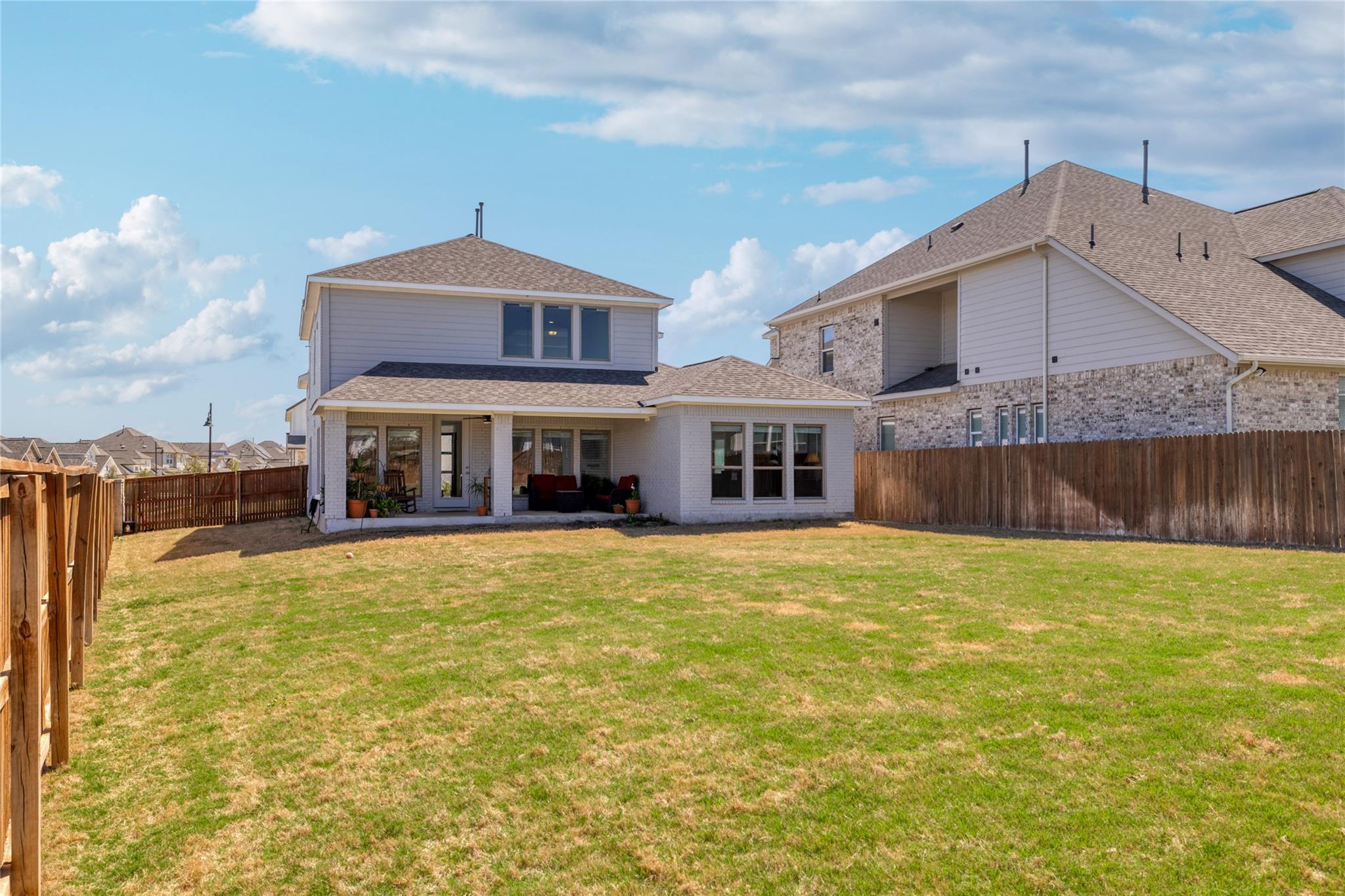 102 FORTUNA Ct, Liberty Hill, TX 78642