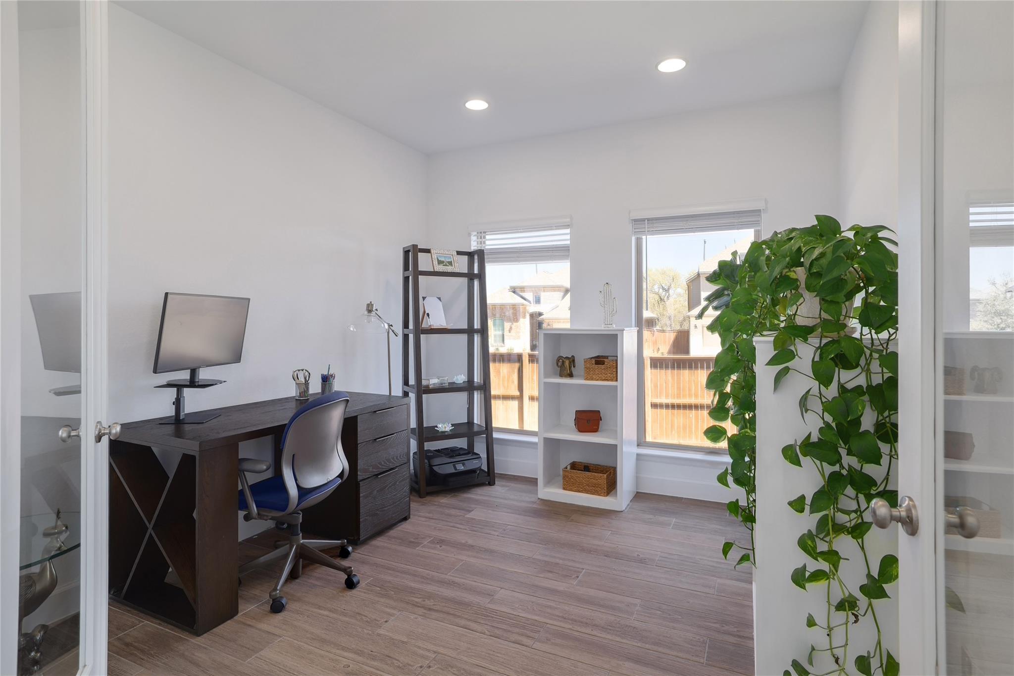 102 FORTUNA Ct, Liberty Hill, TX 78642