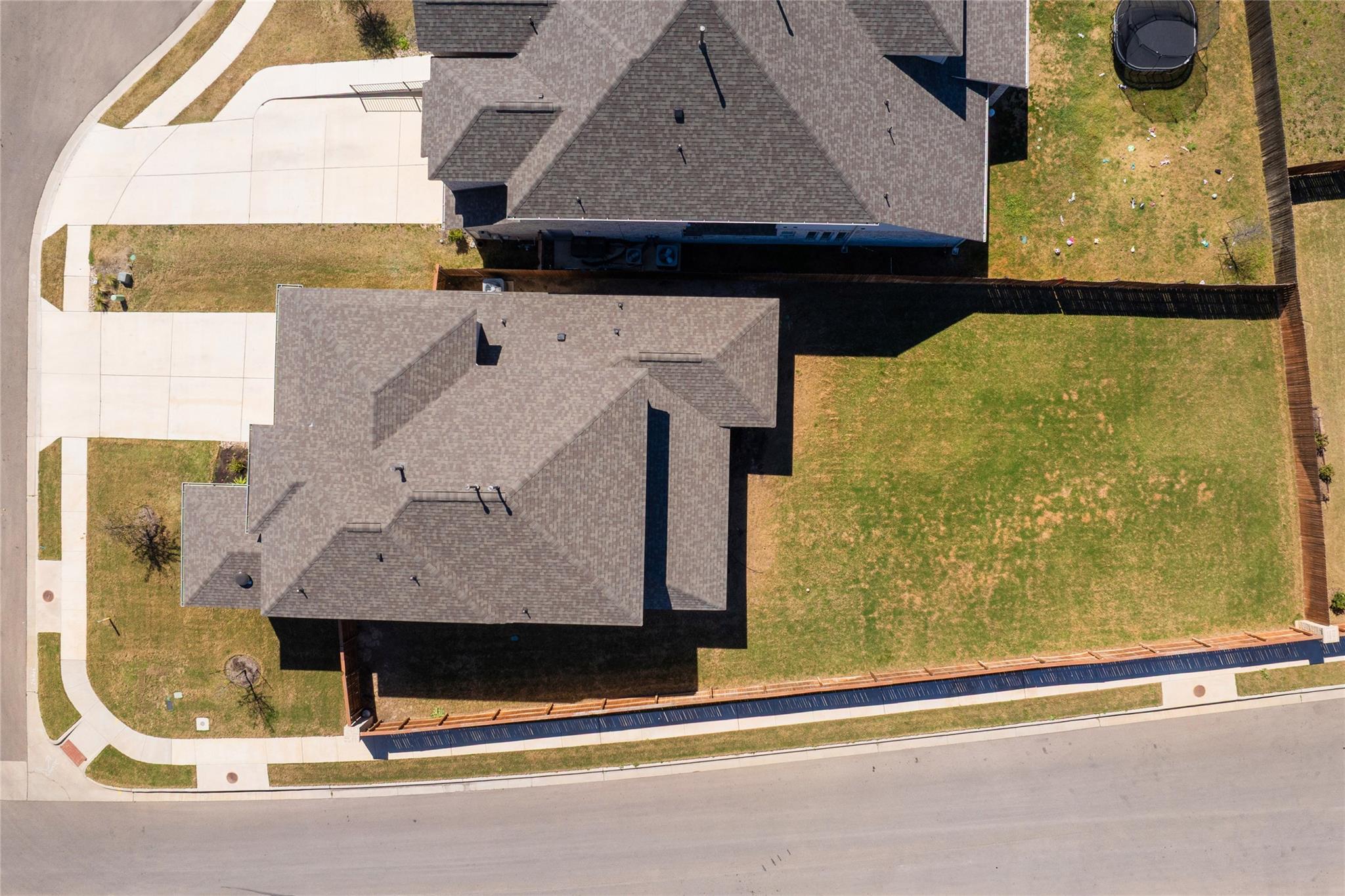 102 FORTUNA Ct, Liberty Hill, TX 78642