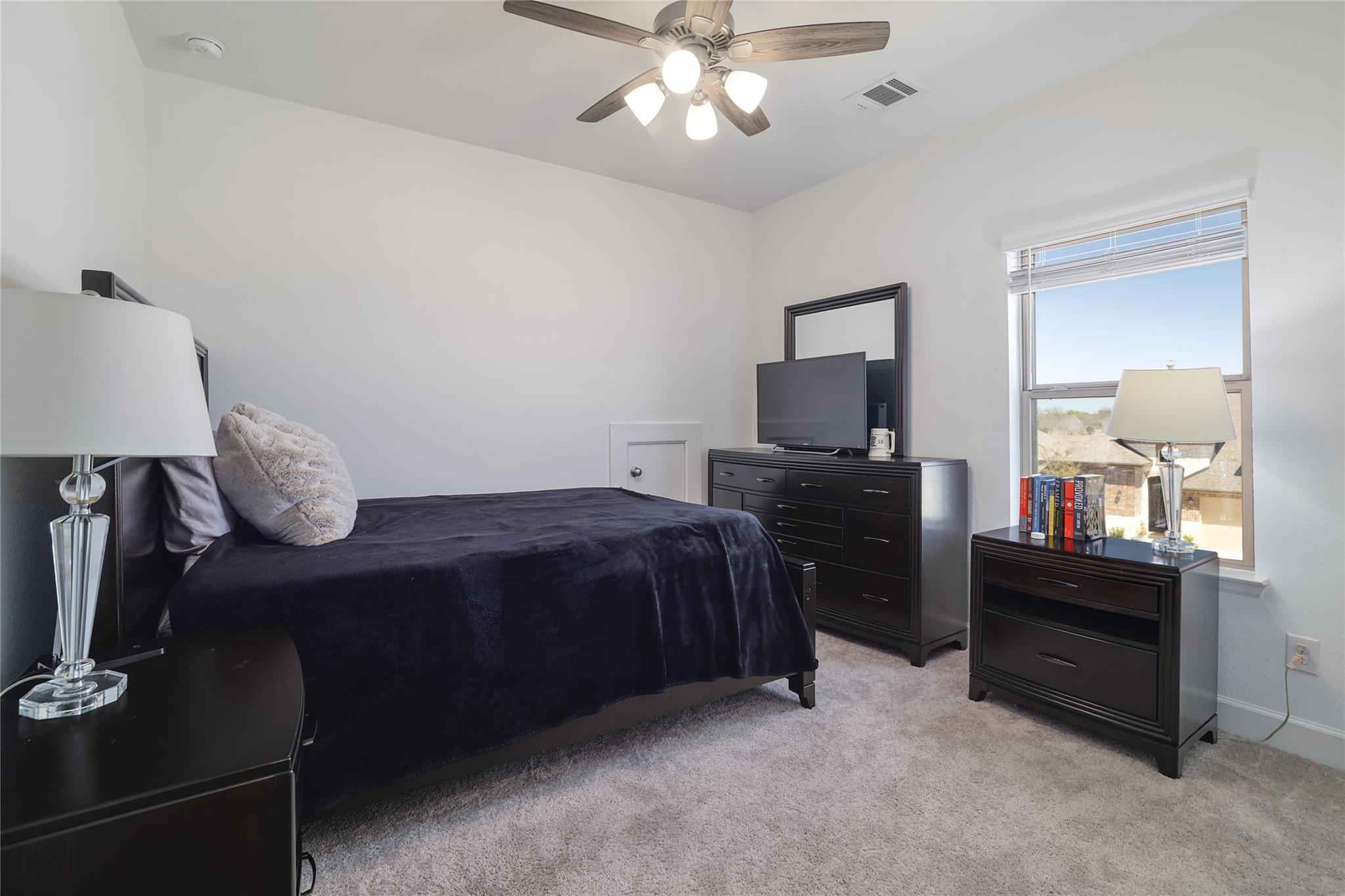 102 FORTUNA Ct, Liberty Hill, TX 78642