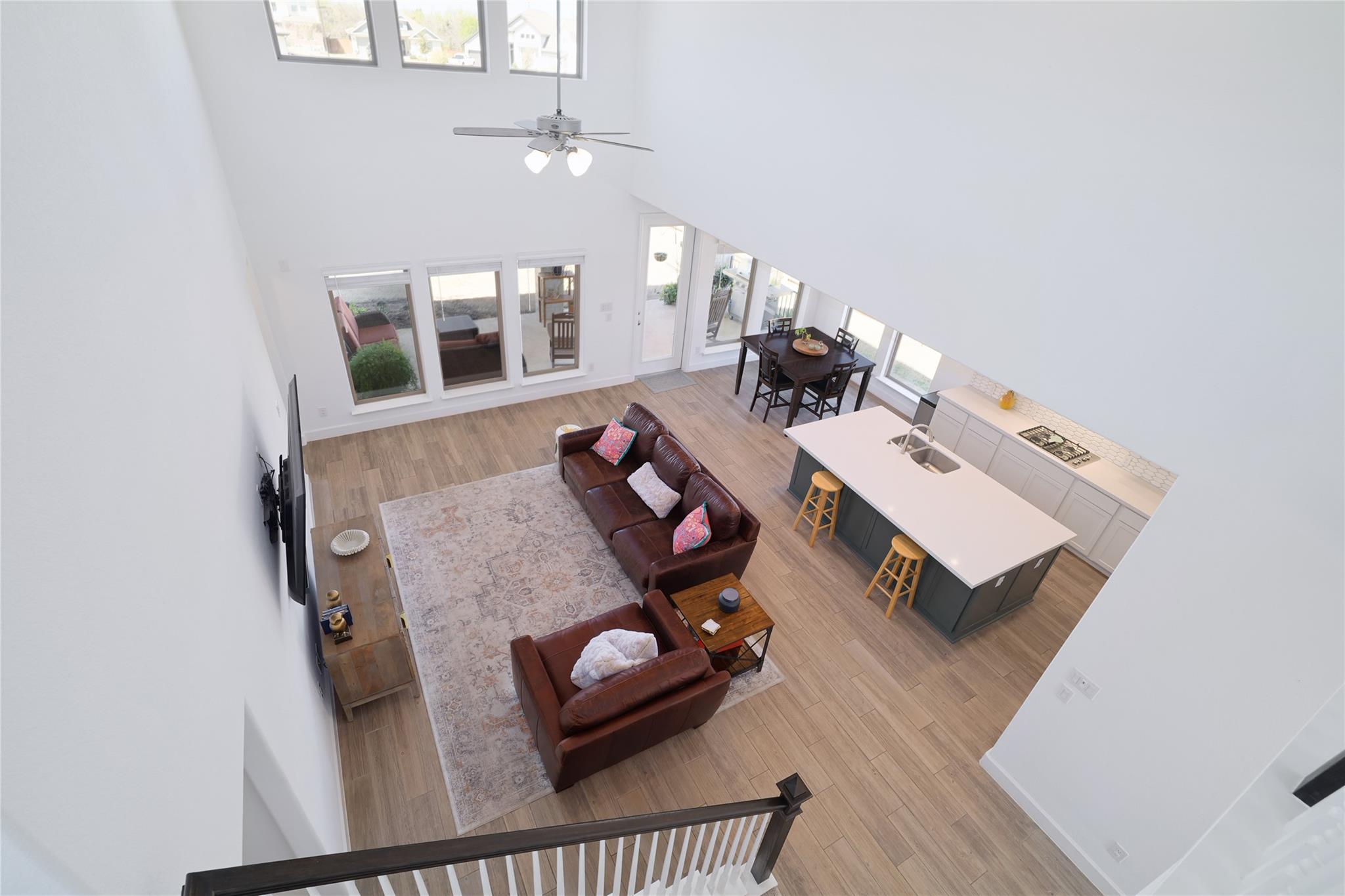 102 FORTUNA Ct, Liberty Hill, TX 78642