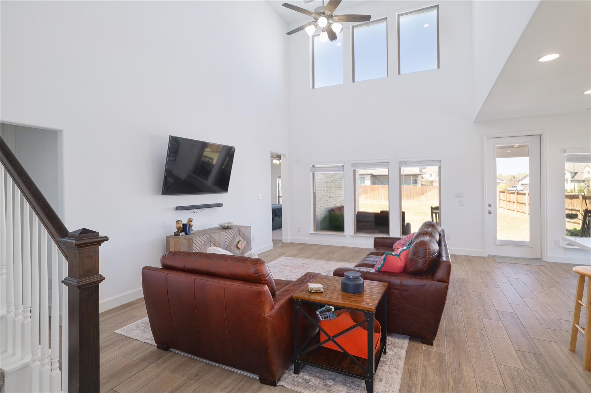 102 FORTUNA Ct, Liberty Hill, TX 78642