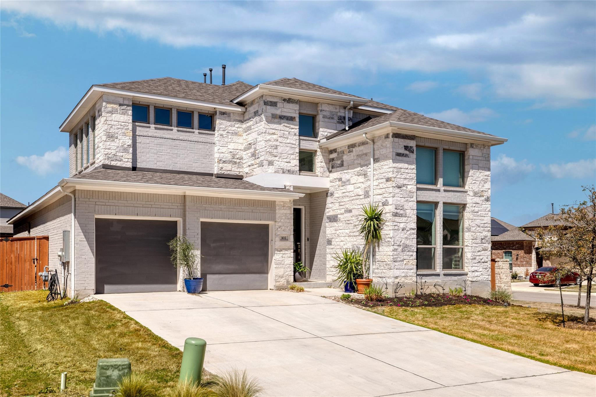 102 FORTUNA Ct, Liberty Hill, TX 78642