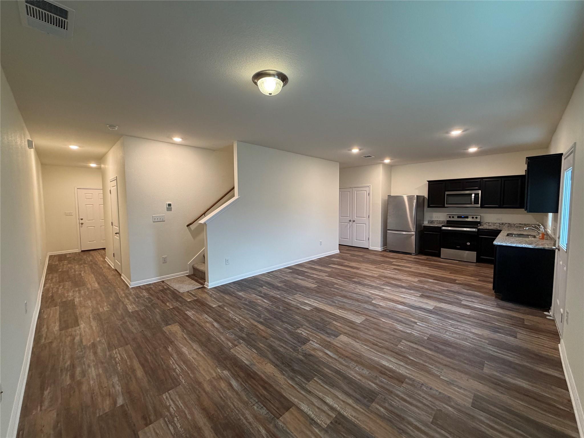 364 Bell Rings Dr, Jarrell, TX 76537