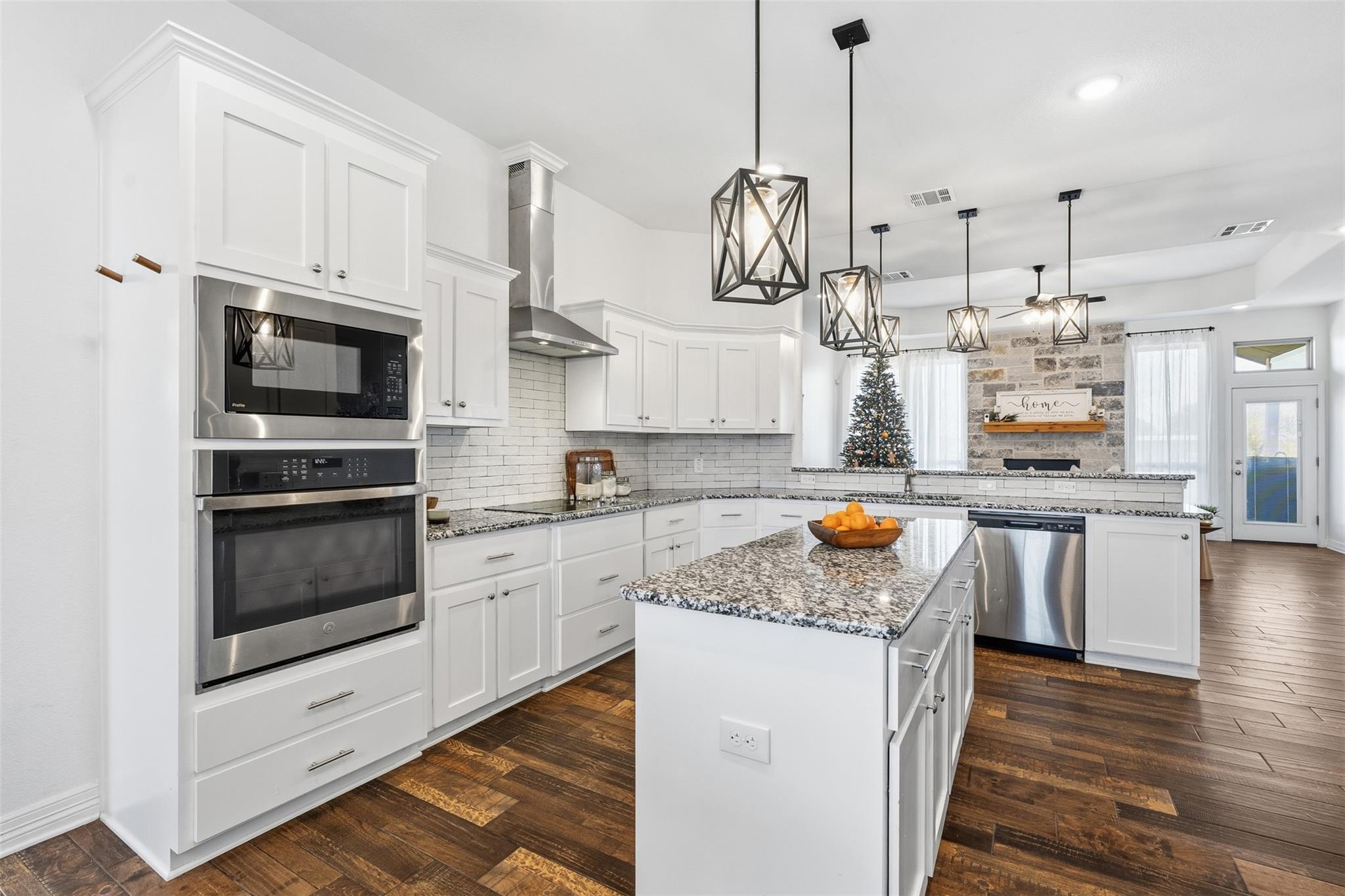 8107 Green Hill Dr, Salado, TX 78571