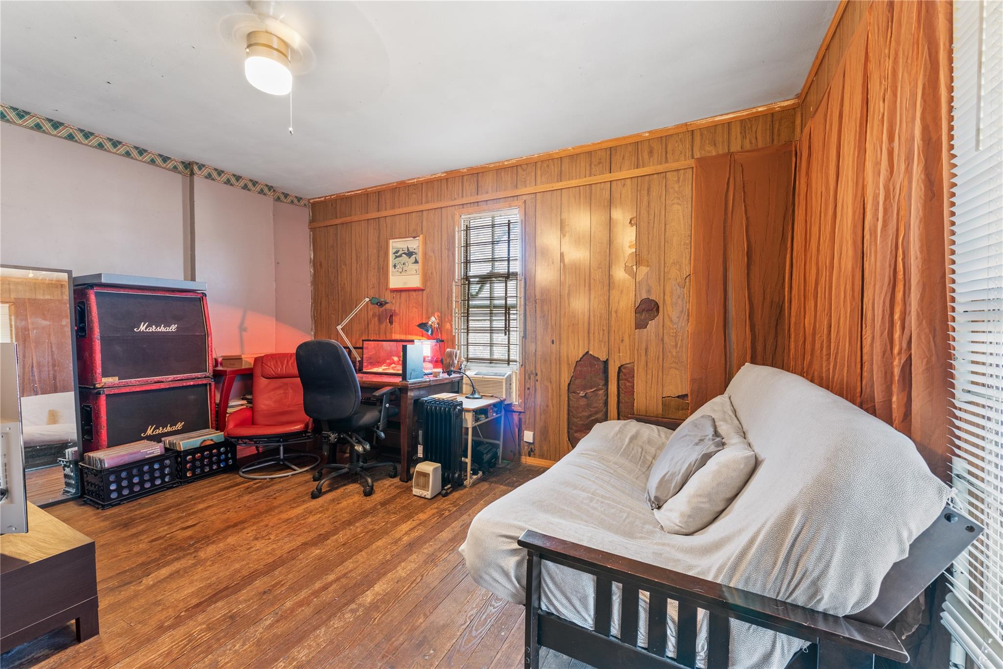 1001 Catalpa St, Austin, TX 78702