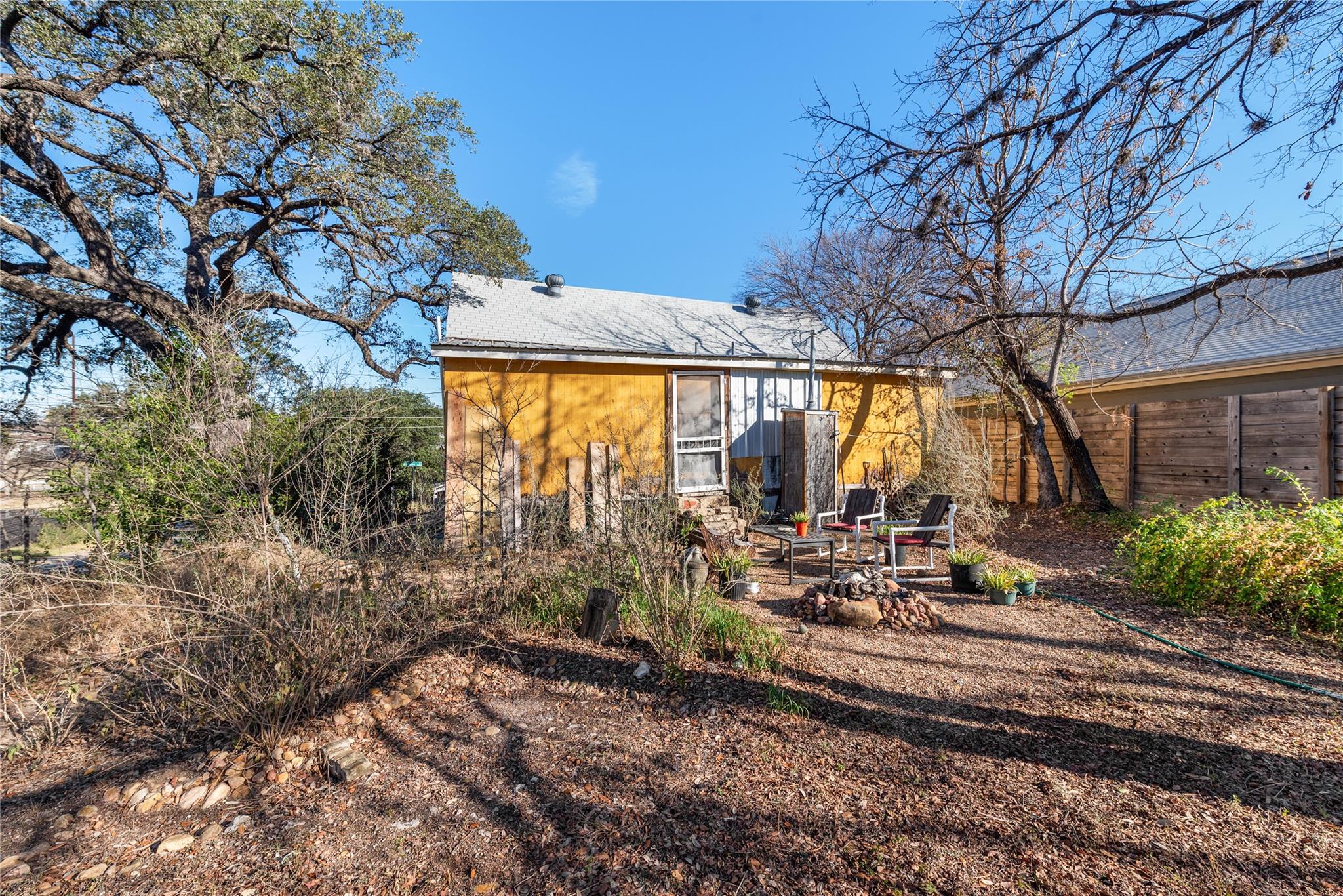 1001 Catalpa St, Austin, TX 78702