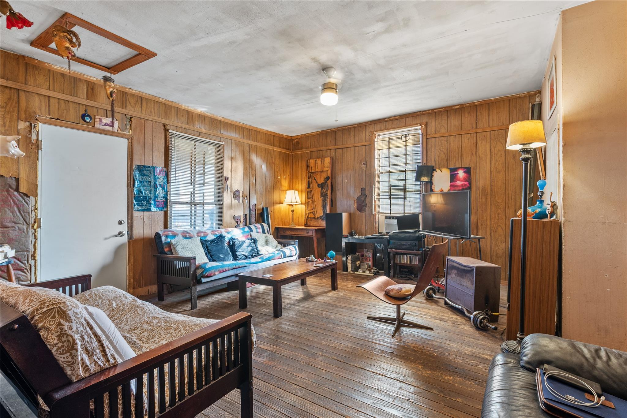 1001 Catalpa St, Austin, TX 78702