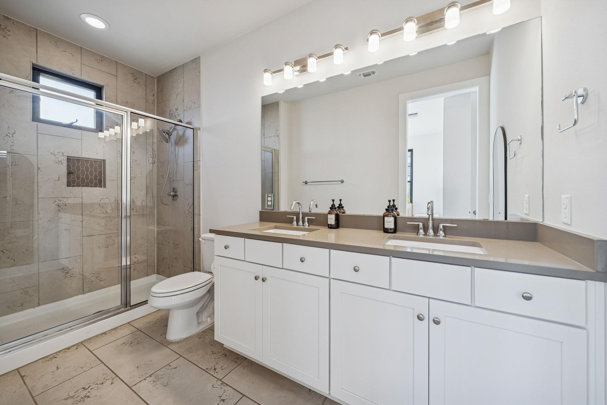 3322 McCurdy St, Austin, TX 78723