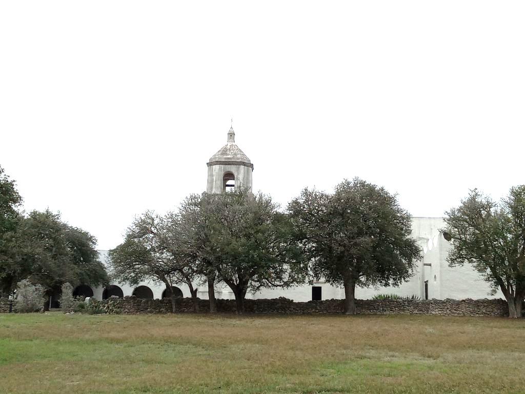 251 Lefty Lane Ln, Goliad, TX 77963