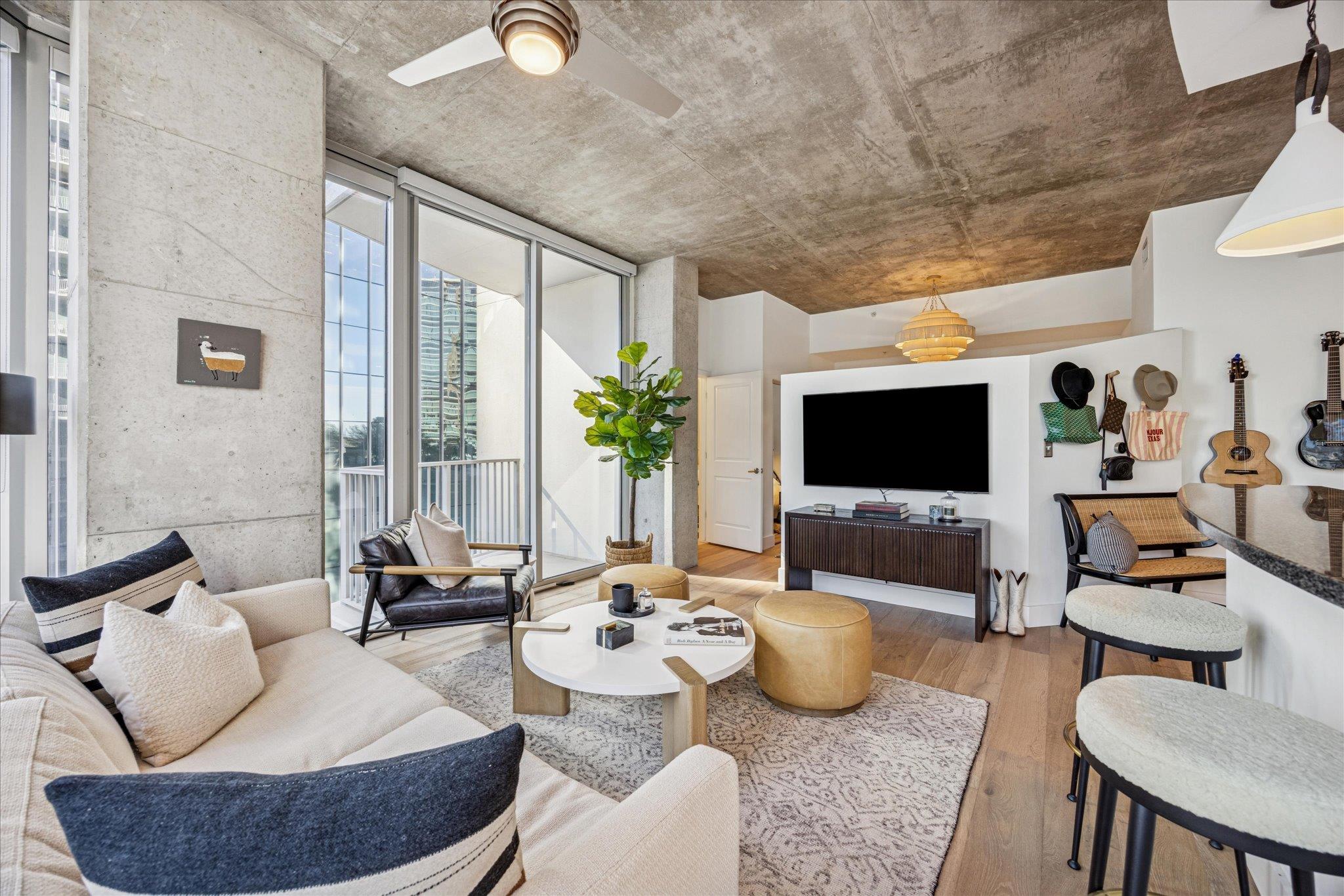 360 Nueces St # 1001, Austin, TX 78701