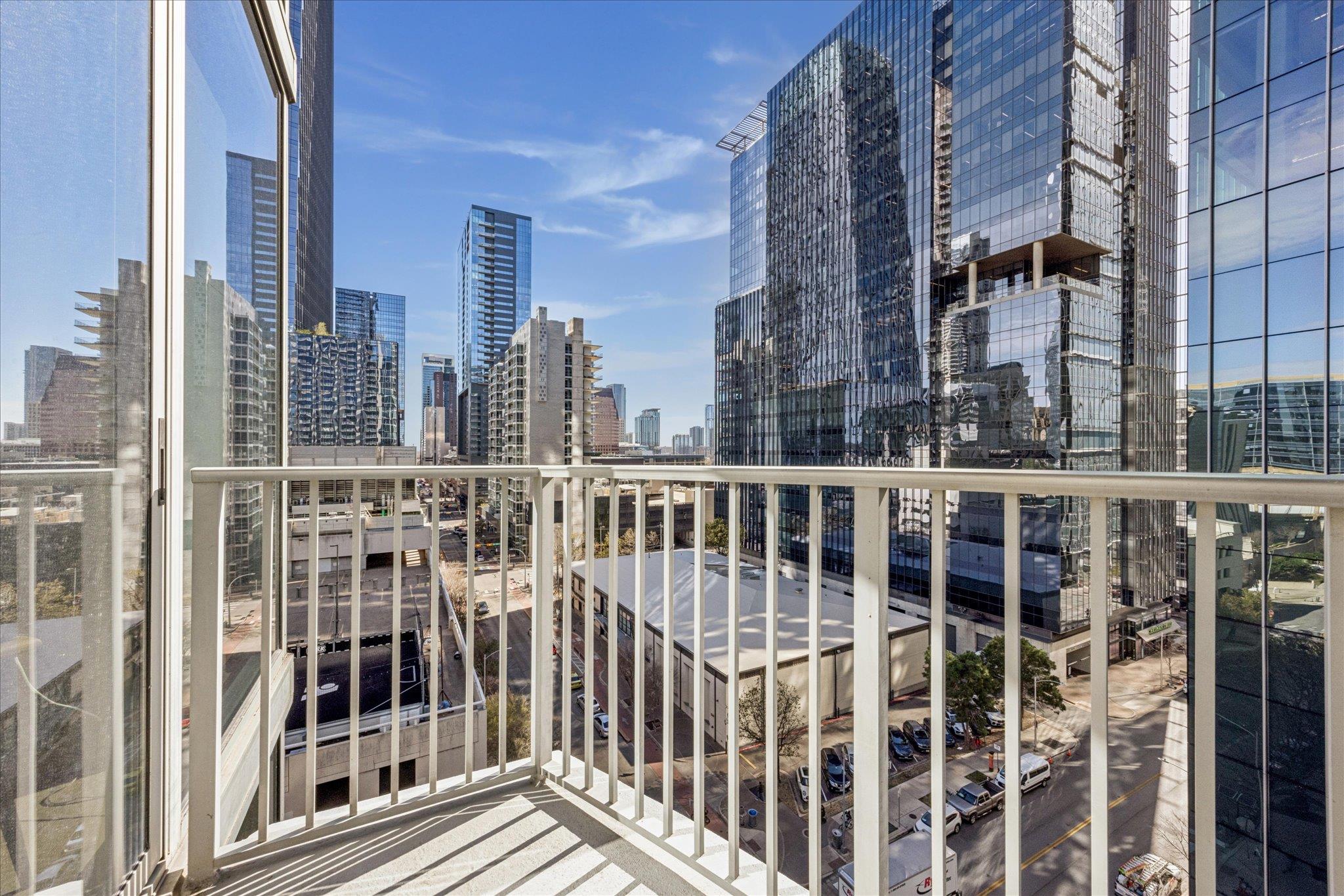360 Nueces St # 1001, Austin, TX 78701