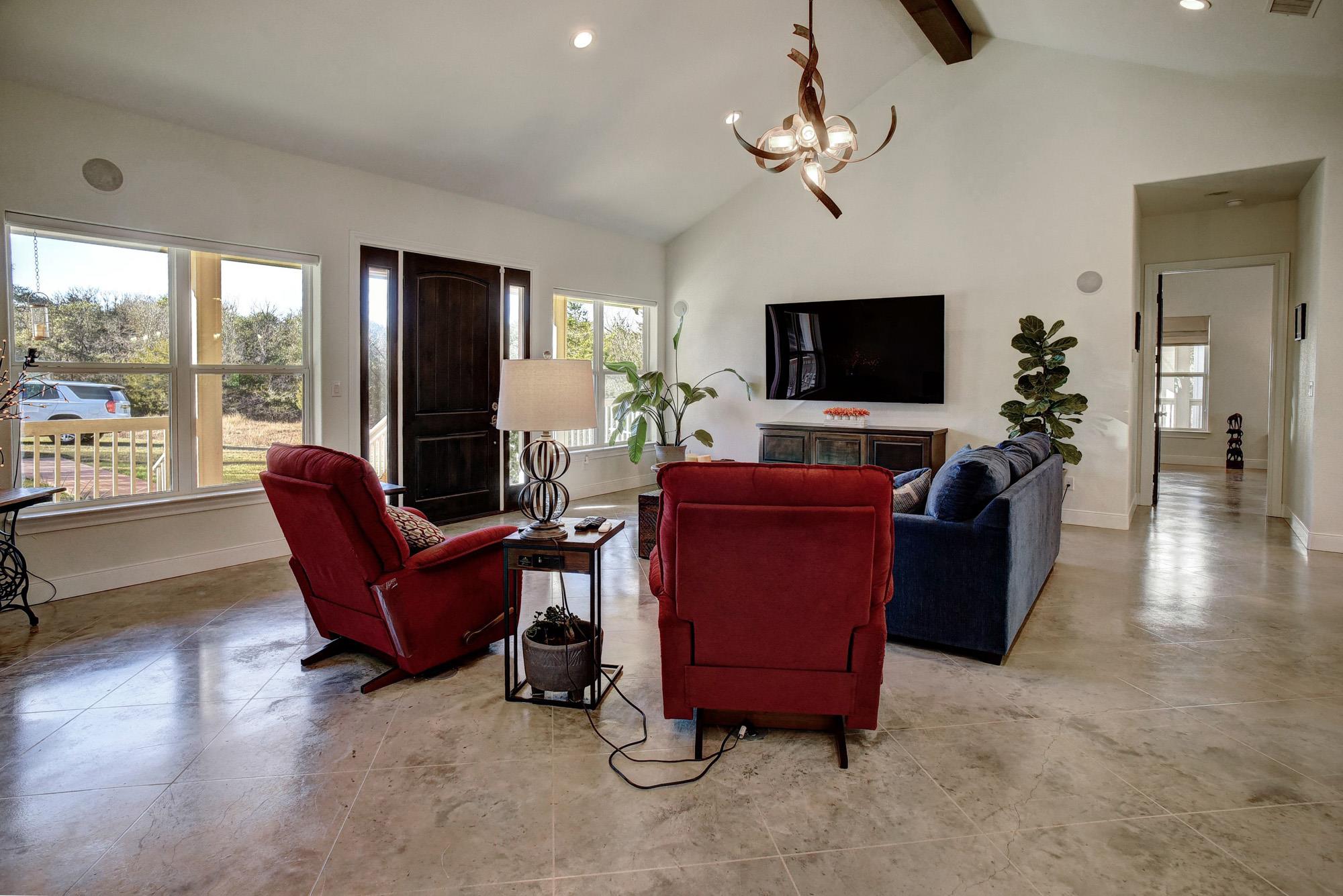 482 Watterson Rd, Bastrop, TX 78602