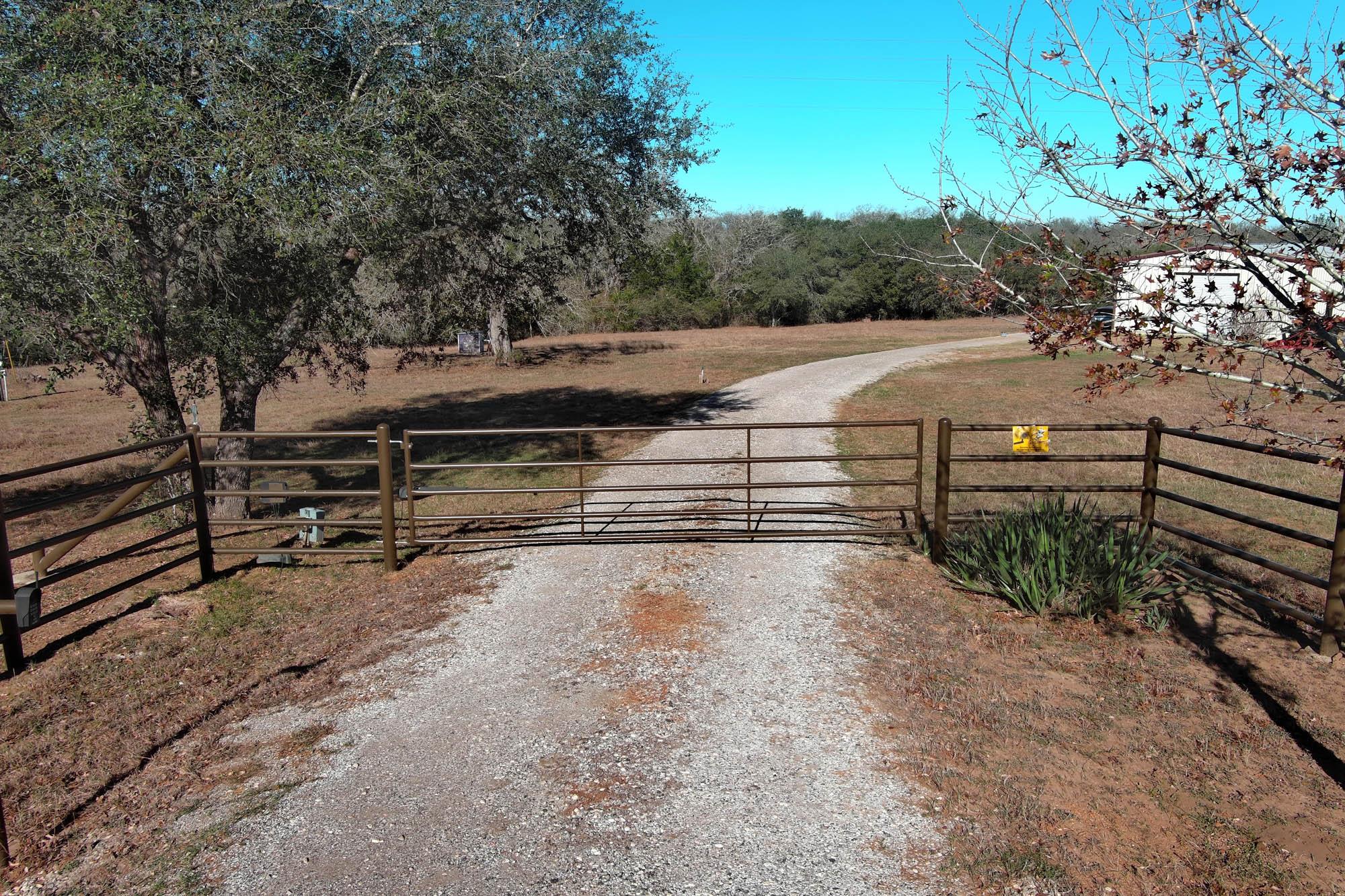 482 Watterson Rd, Bastrop, TX 78602