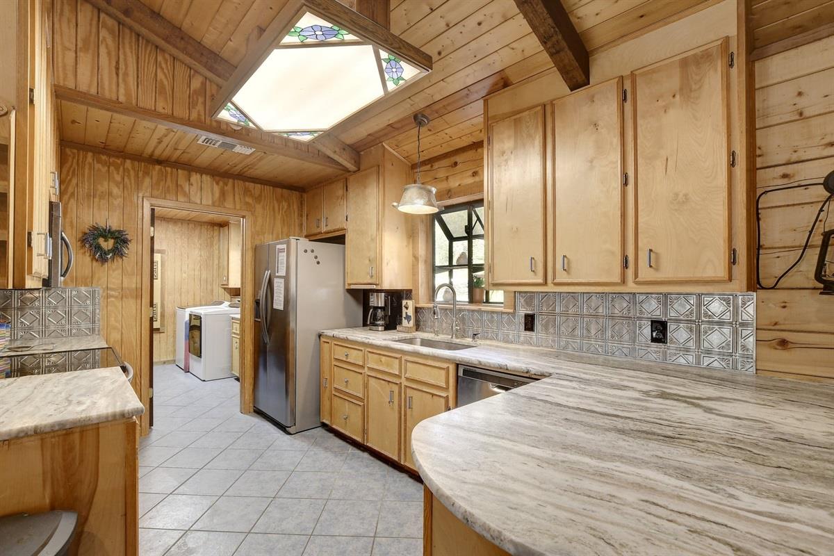 901 Thompson Ranch Rd, Wimberley, TX 78676