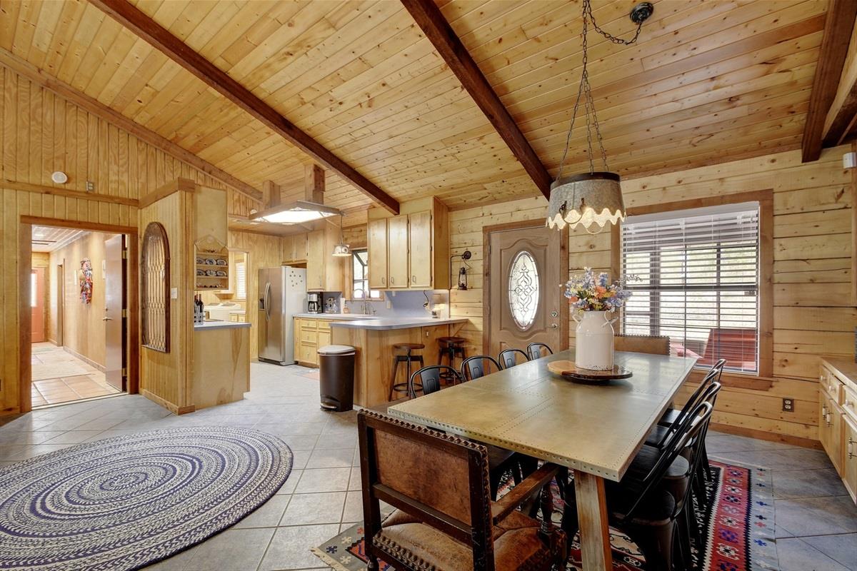 901 Thompson Ranch Rd, Wimberley, TX 78676