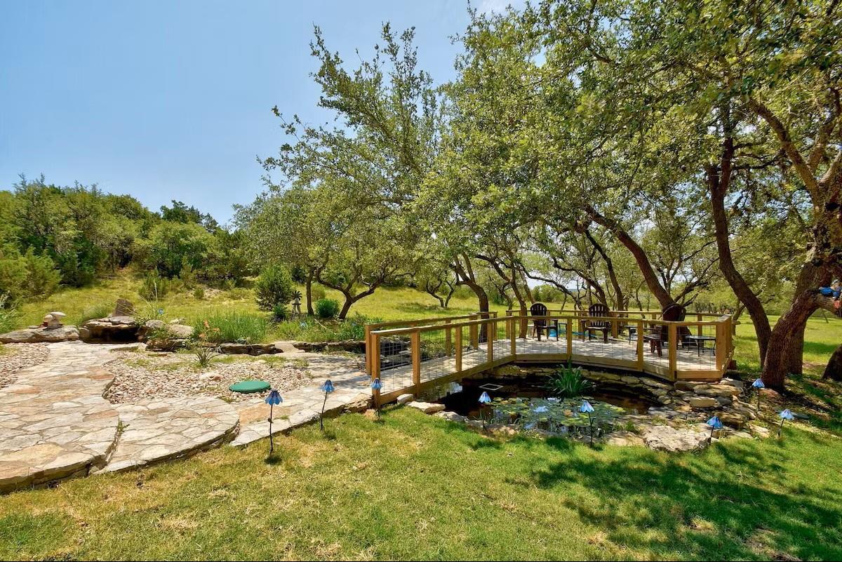 901 Thompson Ranch Rd, Wimberley, TX 78676