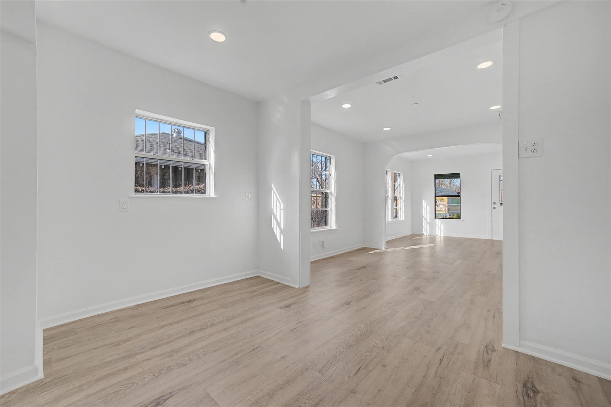 2703 E Cesar Chavez St, Austin, TX 78702