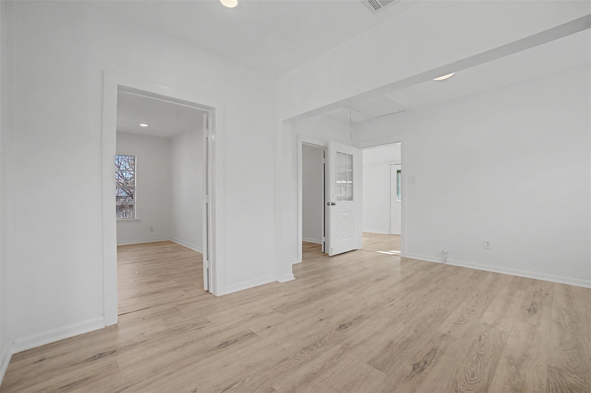 2703 E Cesar Chavez St, Austin, TX 78702