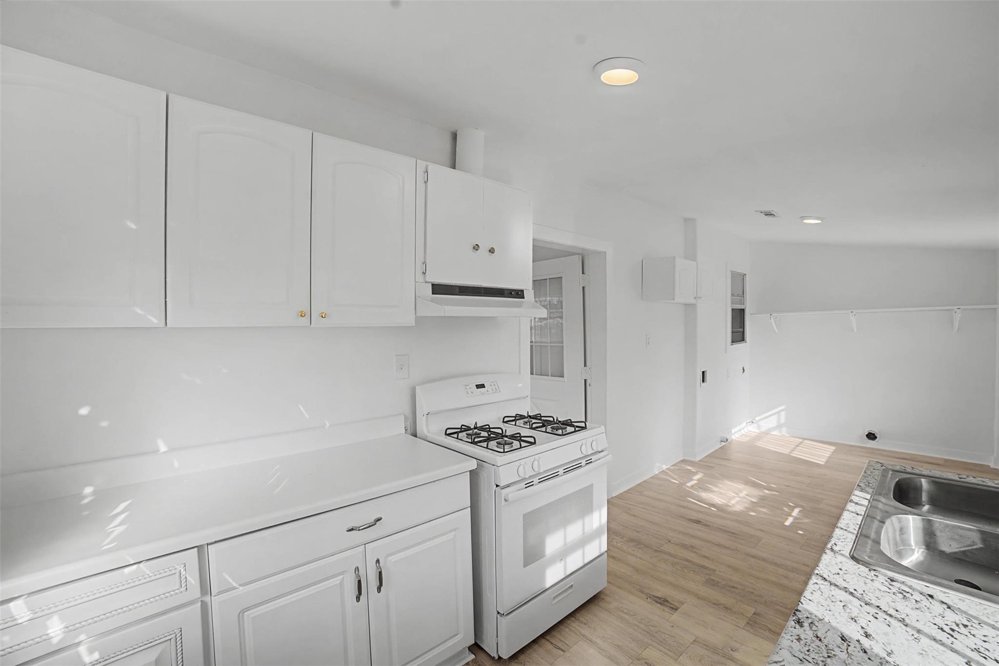 2703 E Cesar Chavez St, Austin, TX 78702