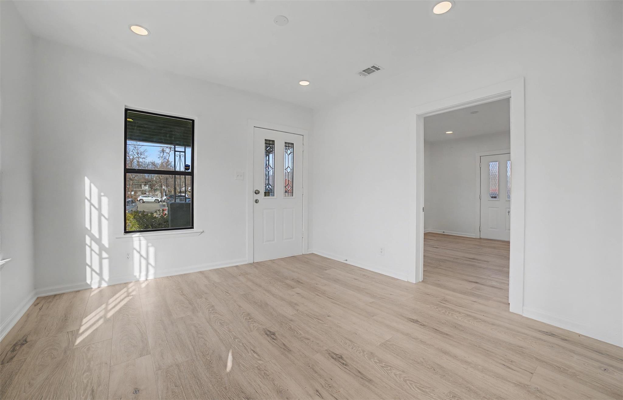 2703 E Cesar Chavez St, Austin, TX 78702