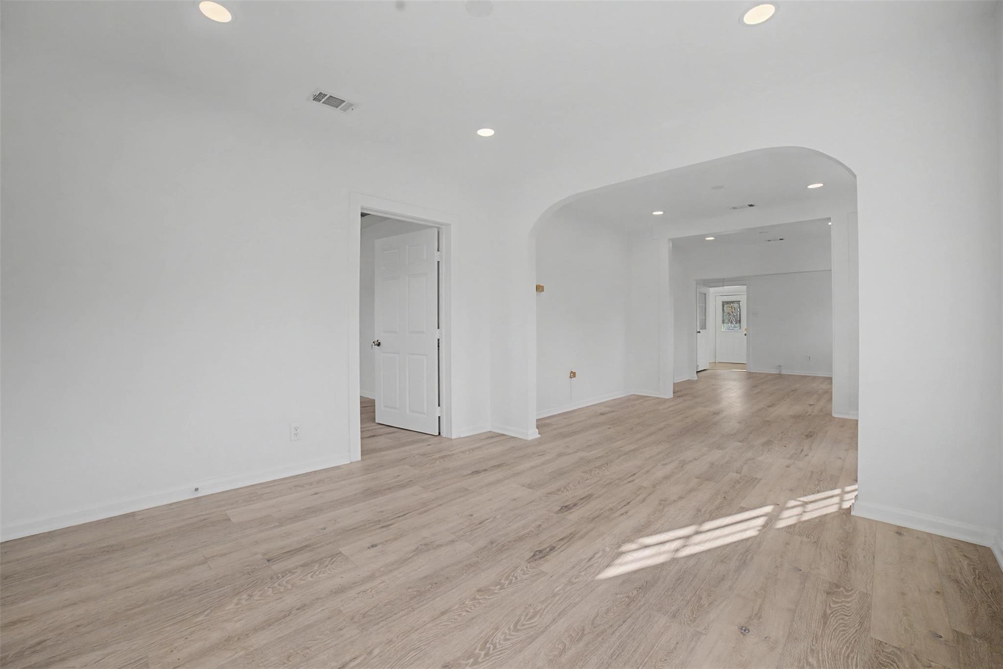 2703 E Cesar Chavez St, Austin, TX 78702