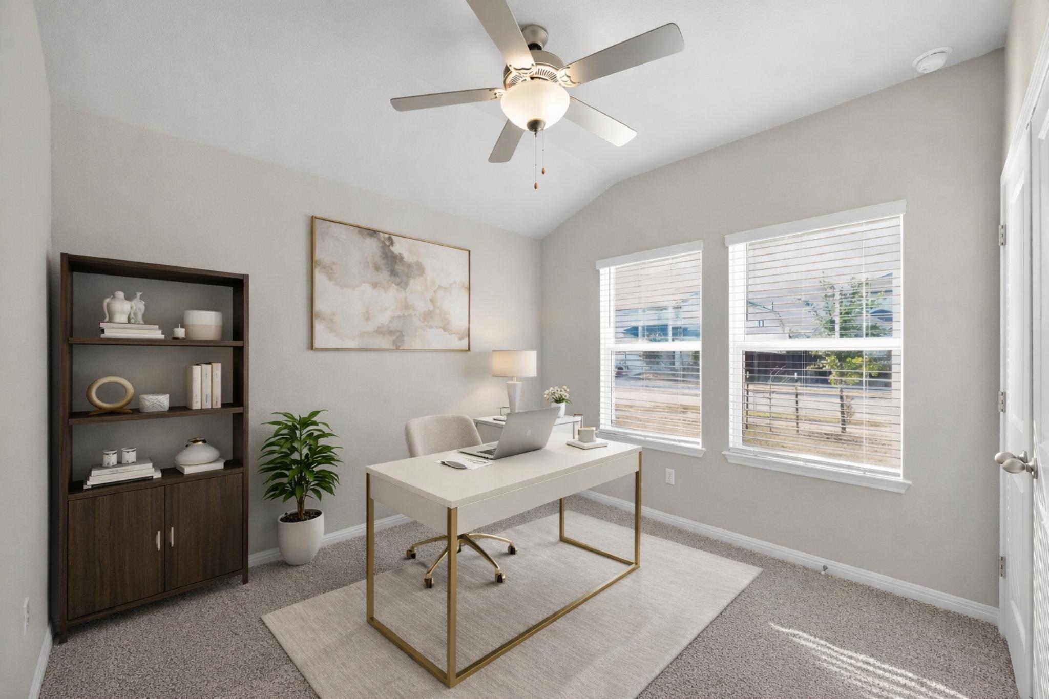 900 Main St, Hutto, TX 78634