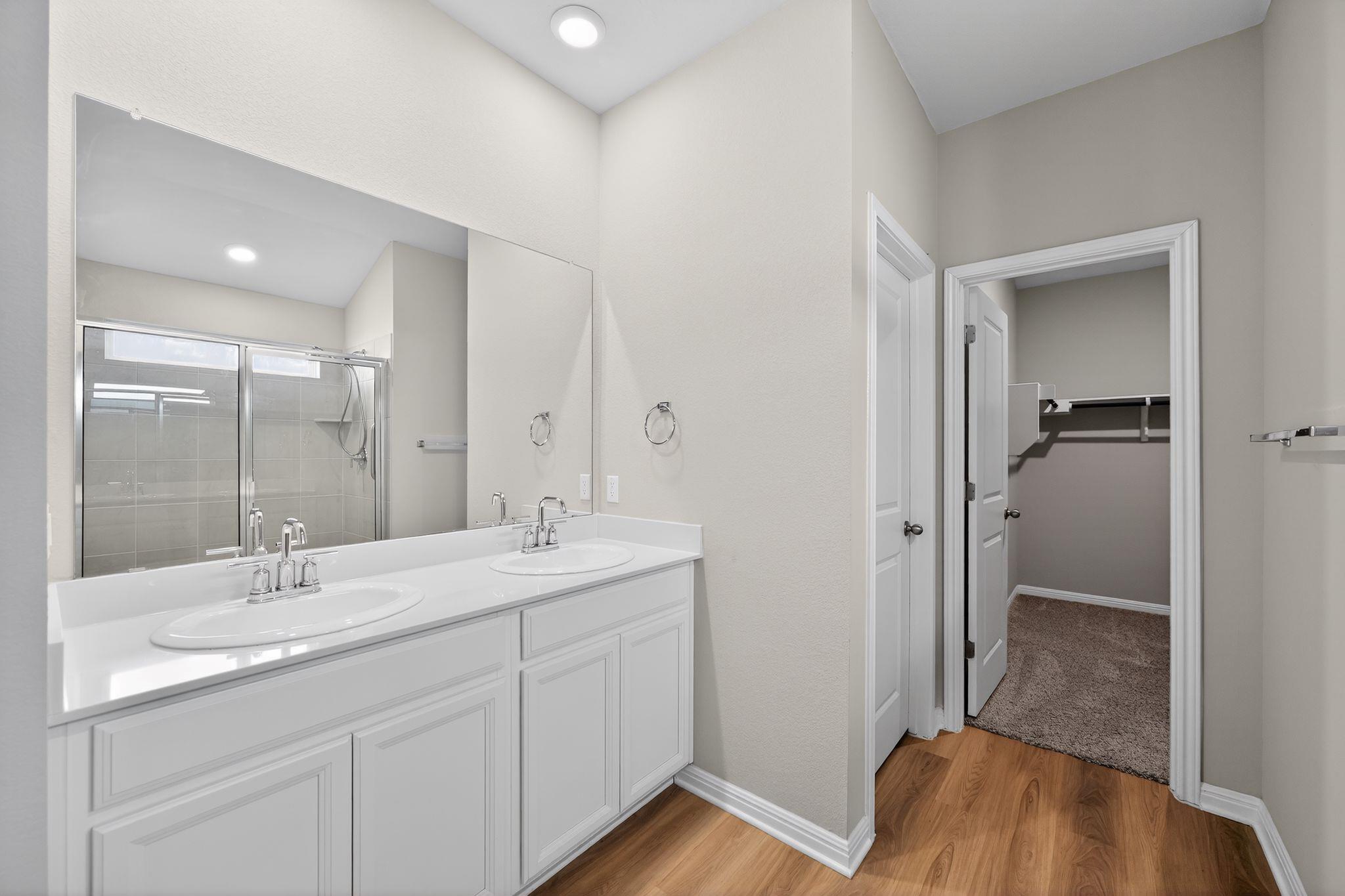 900 Main St, Hutto, TX 78634