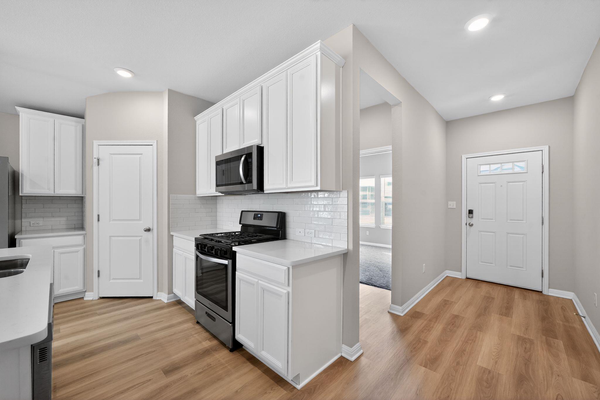 900 Main St, Hutto, TX 78634