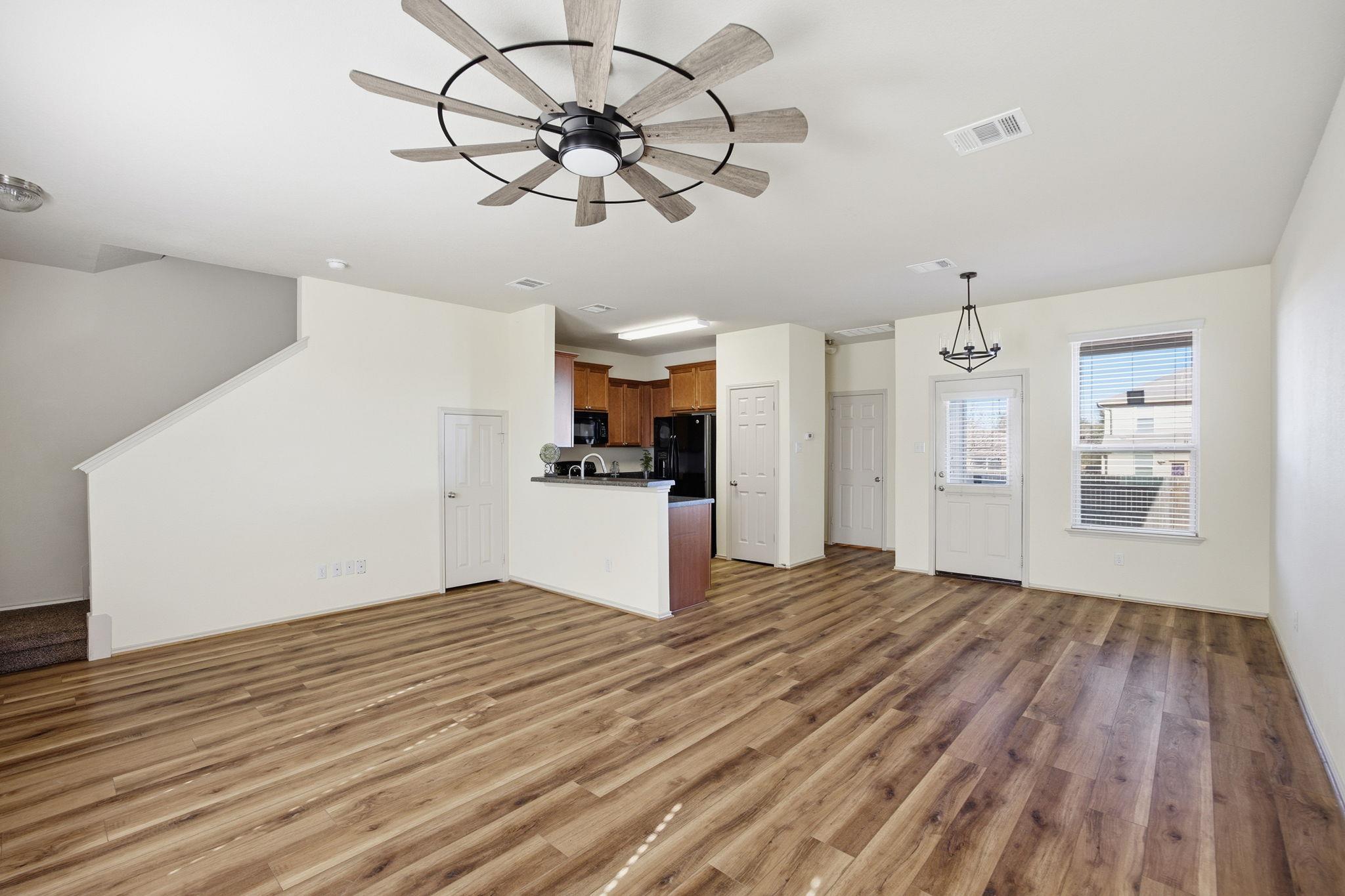 408 Azurite Dr, Jarrell, TX 76537