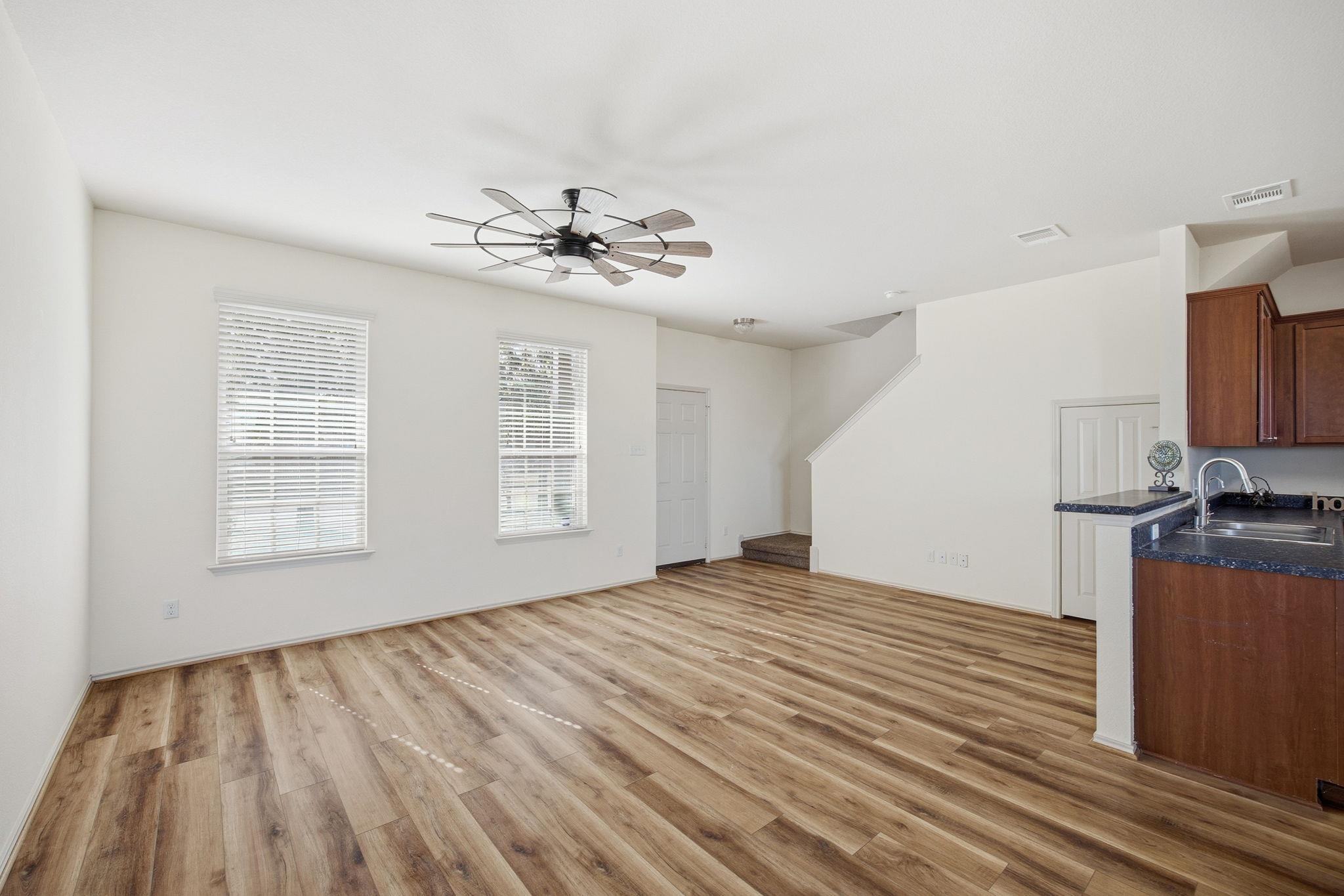 408 Azurite Dr, Jarrell, TX 76537