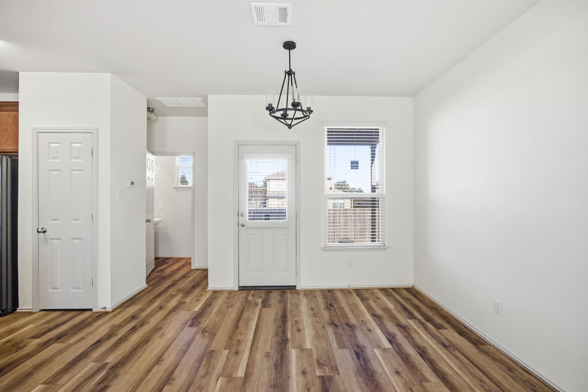 408 Azurite Dr, Jarrell, TX 76537