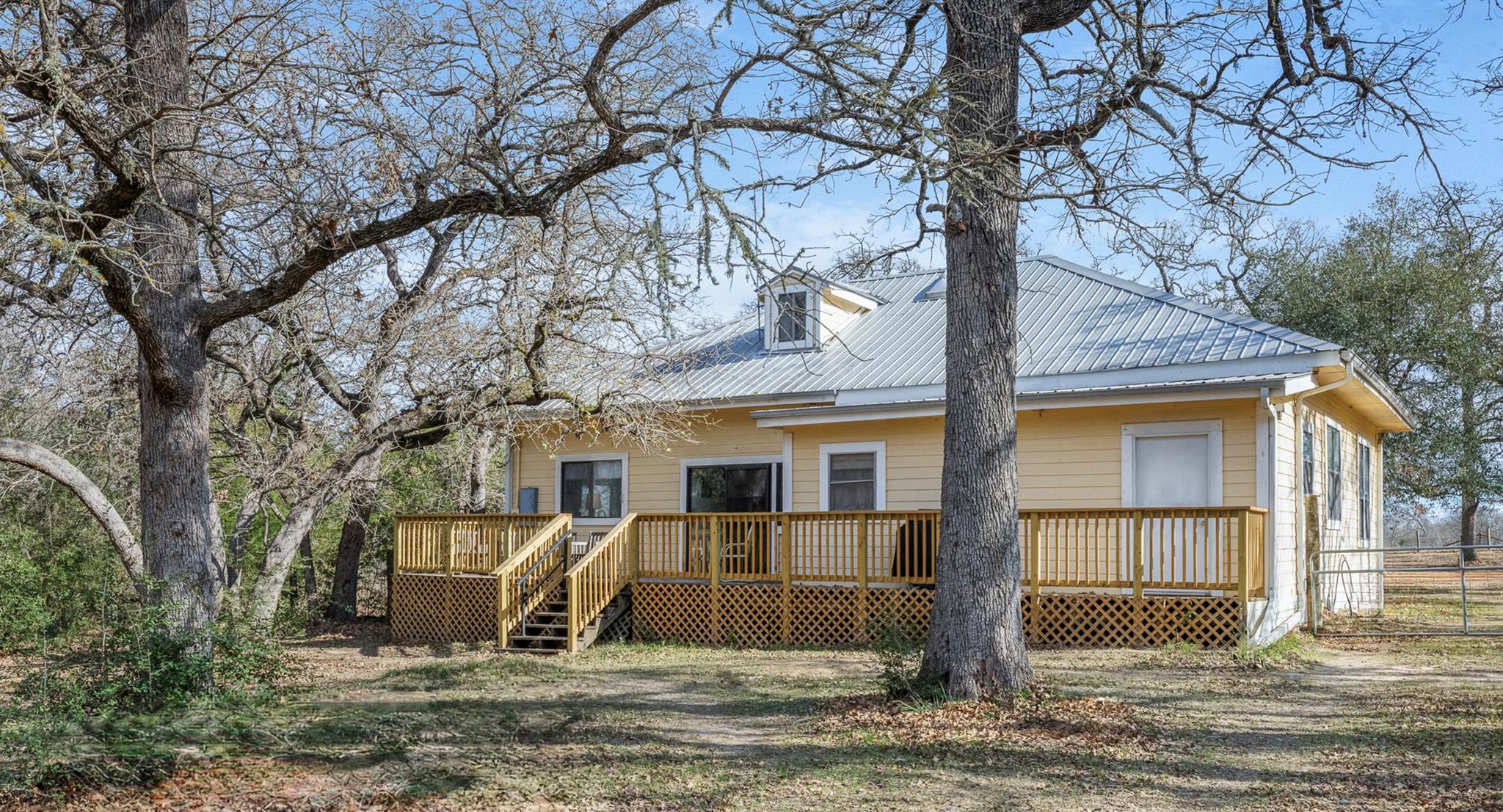 1139 Private Road 7009 Rd, Lexington, TX 78947