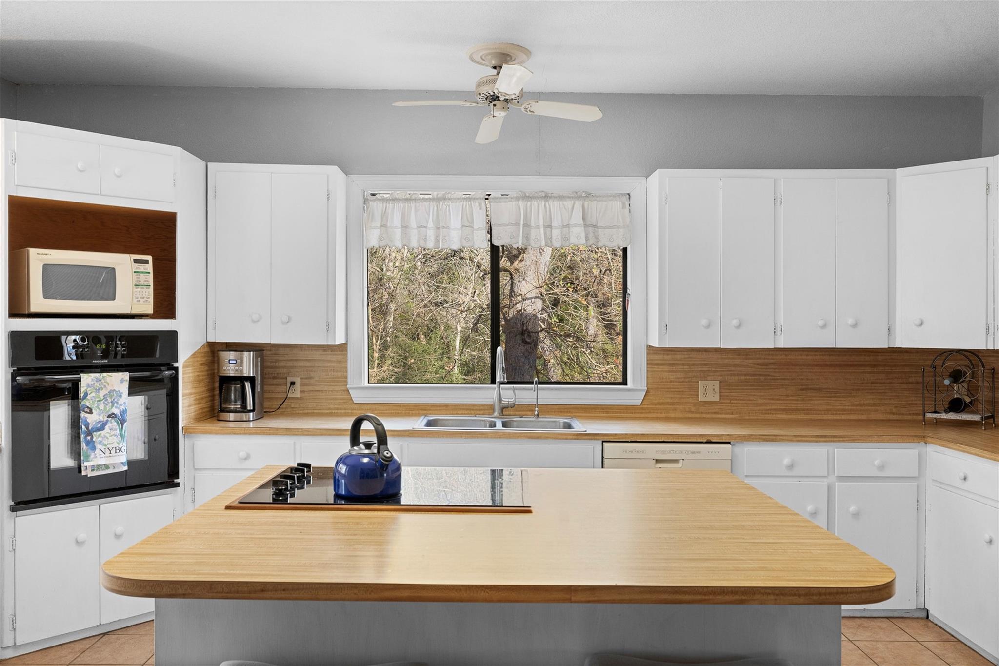 1139 Private Road 7009 Rd, Lexington, TX 78947