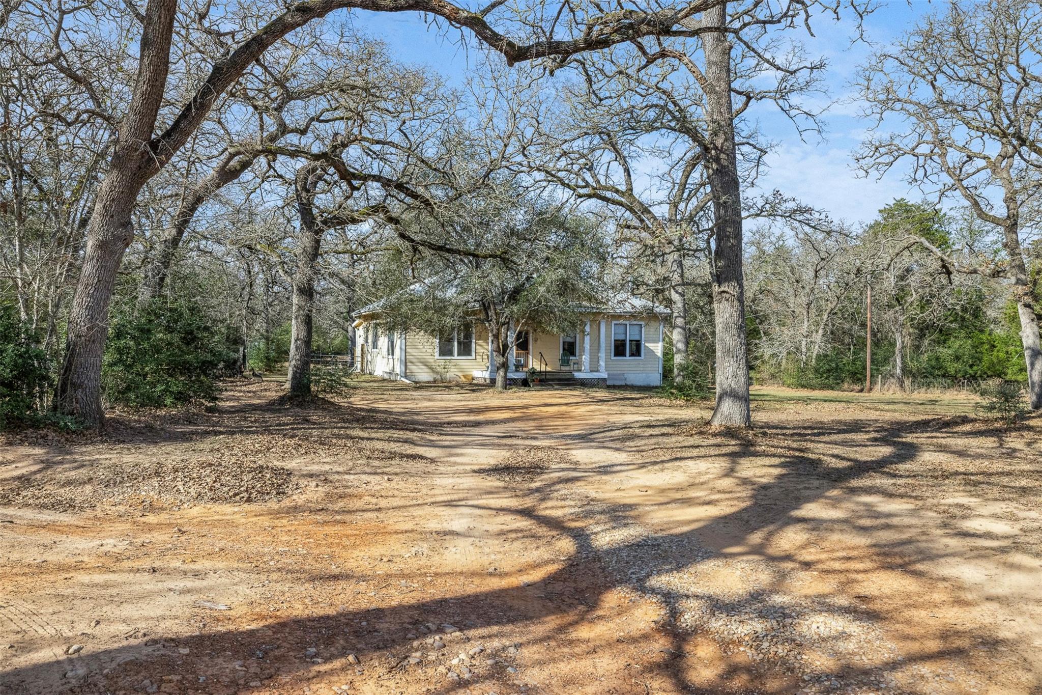 1139 Private Road 7009 Rd, Lexington, TX 78947