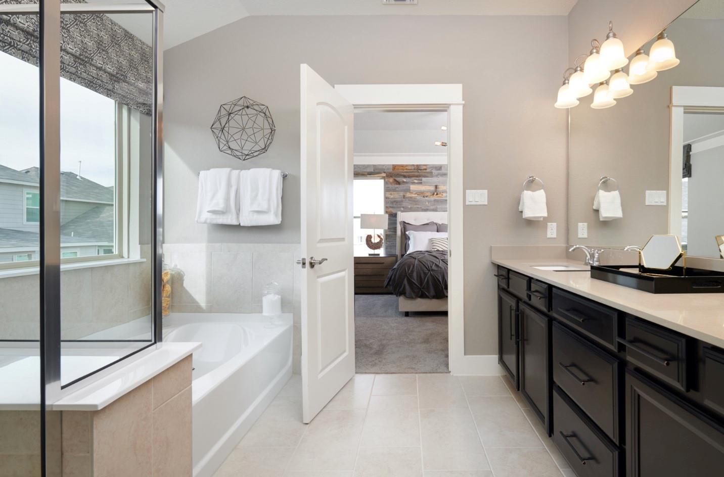 112 Leon Loop, Liberty Hill, TX 78642