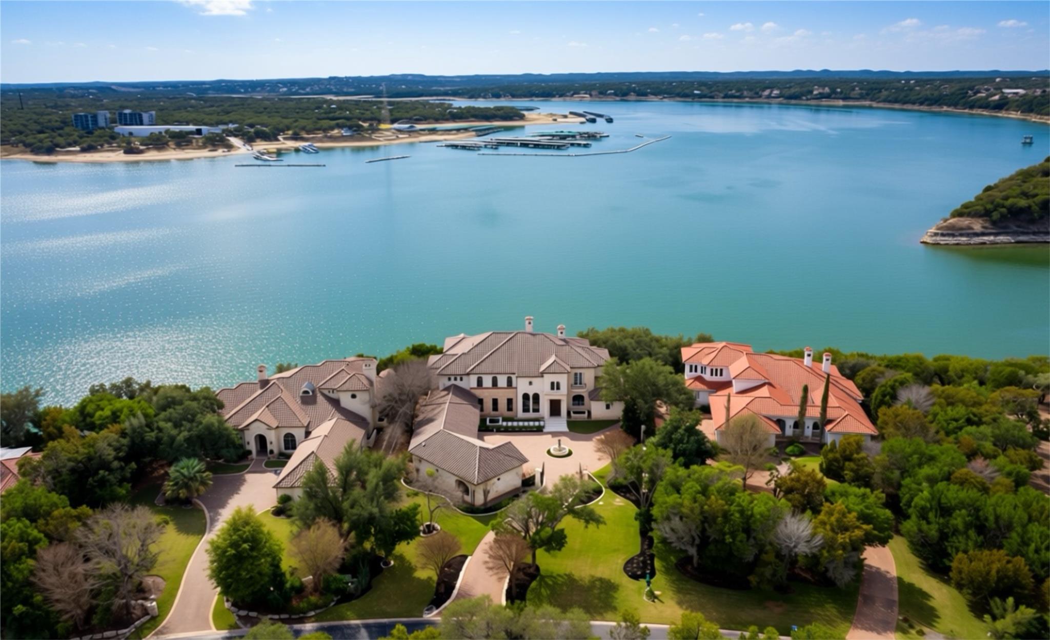 17607 Breakwater Dr, Jonestown, TX 78645