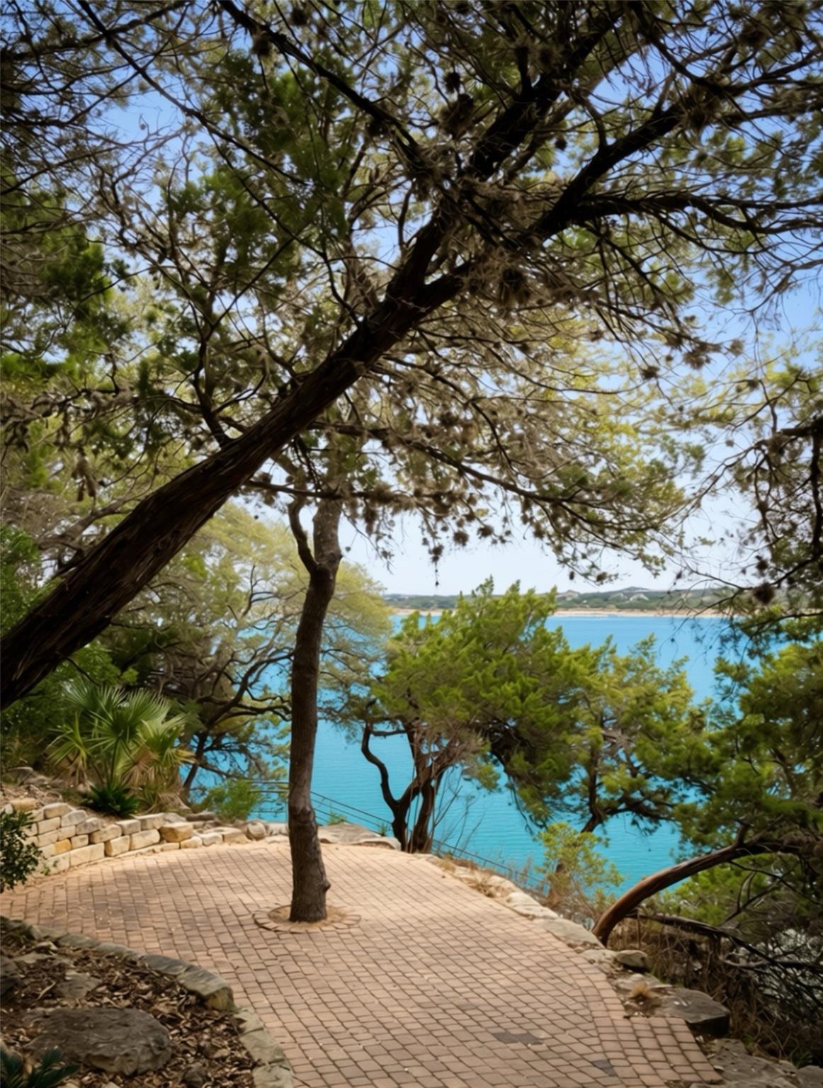 17607 Breakwater Dr, Jonestown, TX 78645